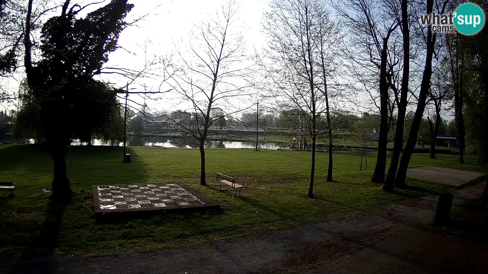 V ŽIVO Spletna kamera Karlovac – mestno kopališče Foginovo – Korana – Hrvaška