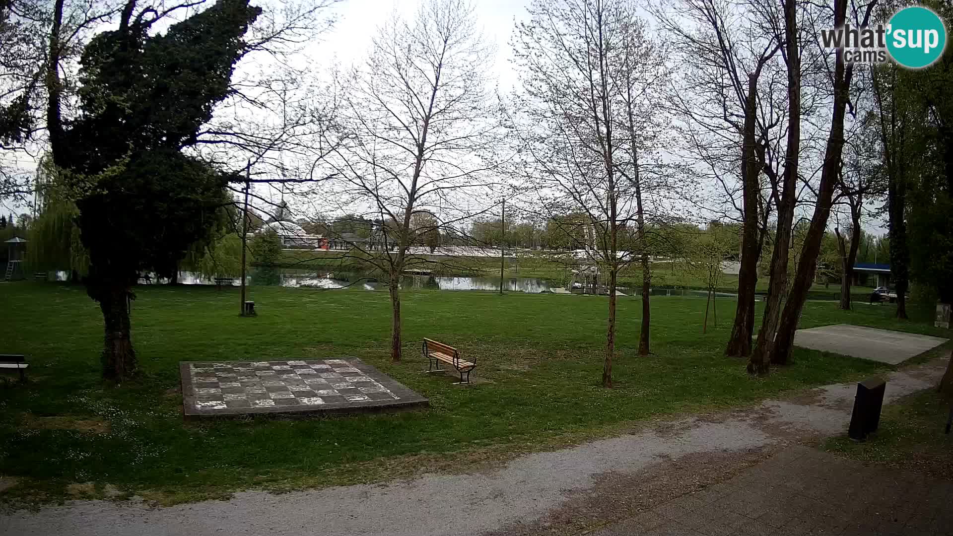V ŽIVO Spletna kamera Karlovac – mestno kopališče Foginovo – Korana – Hrvaška