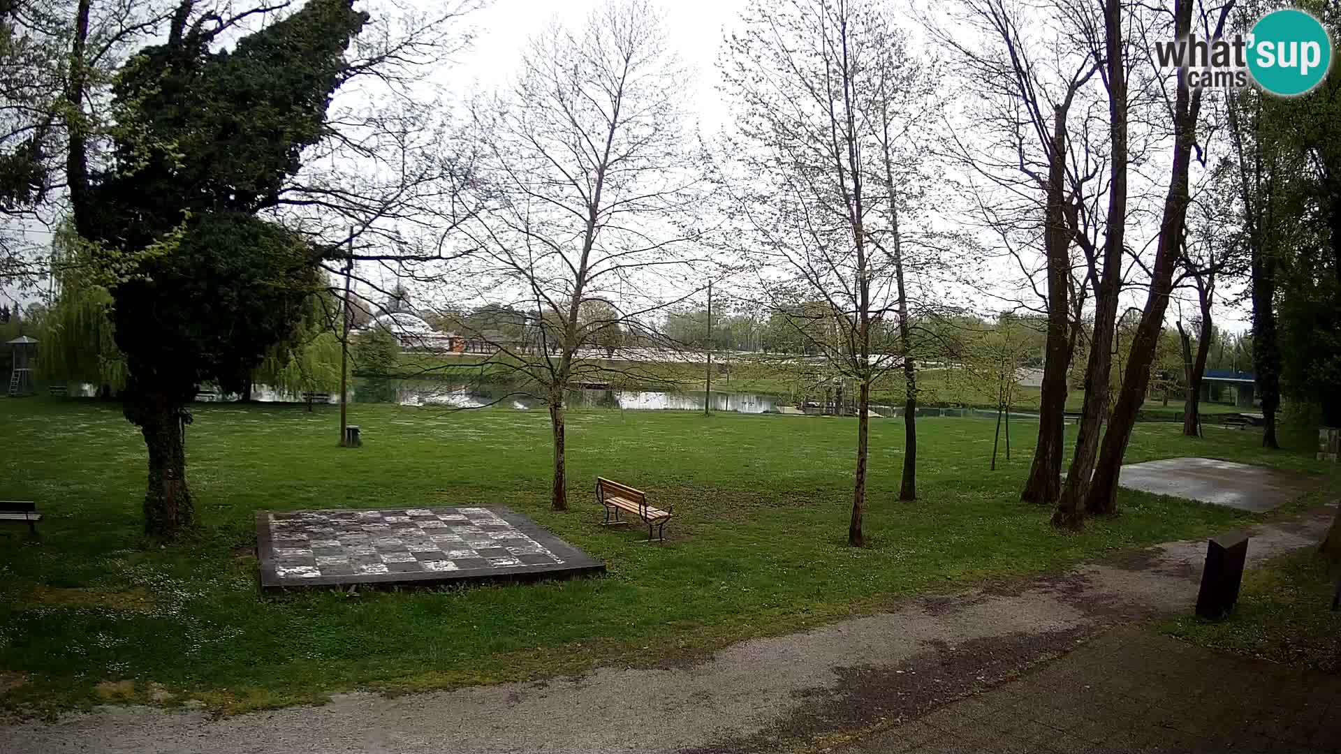 V ŽIVO Spletna kamera Karlovac – mestno kopališče Foginovo – Korana – Hrvaška