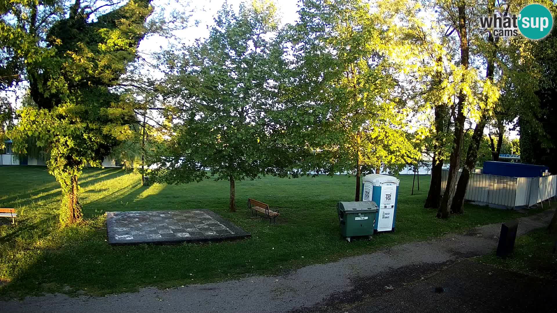 V ŽIVO Spletna kamera Karlovac – mestno kopališče Foginovo – Korana – Hrvaška