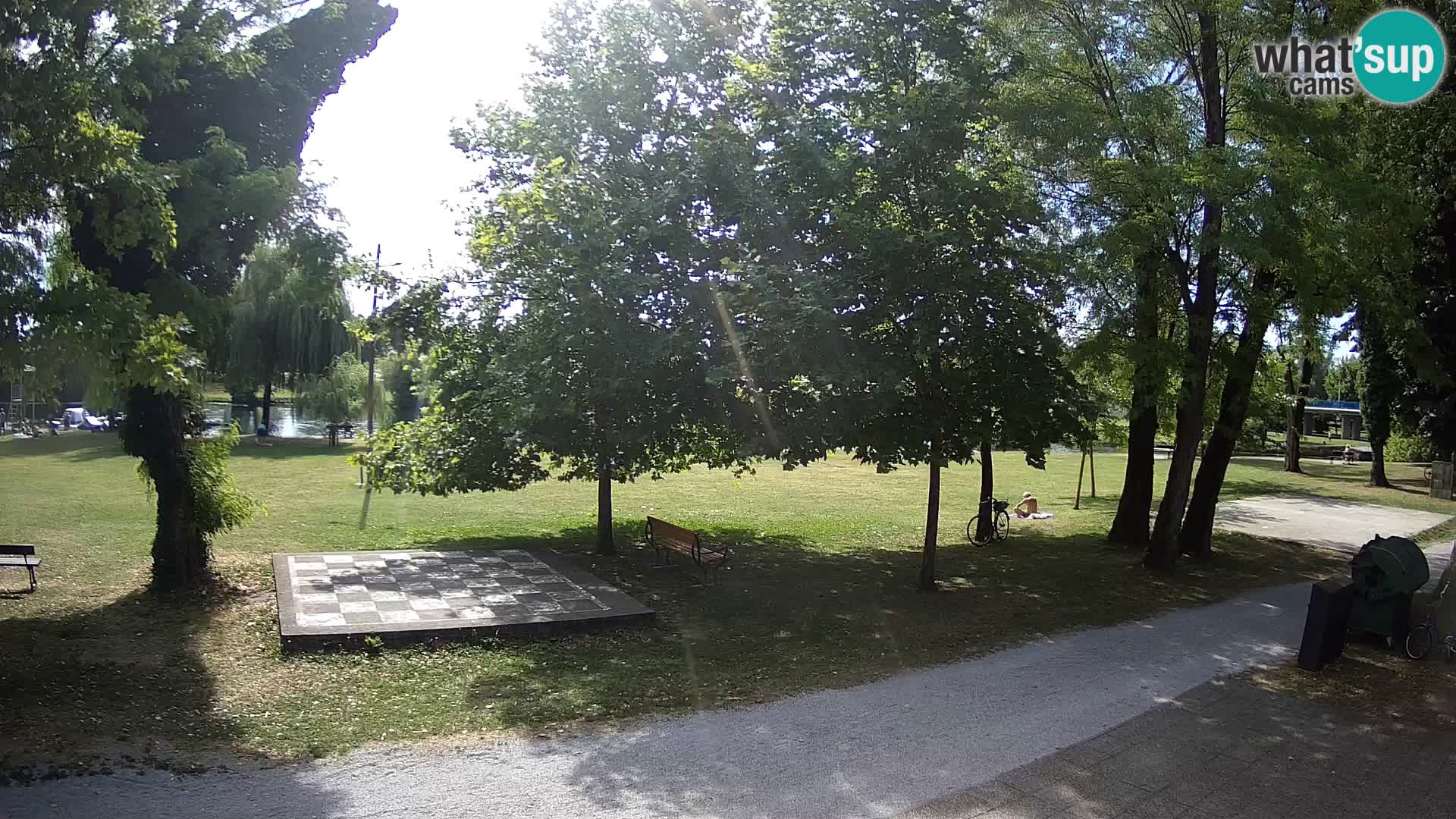 LIVE Karlovac Webcam – Piscina exterior Foginovo – Korana – Croacia