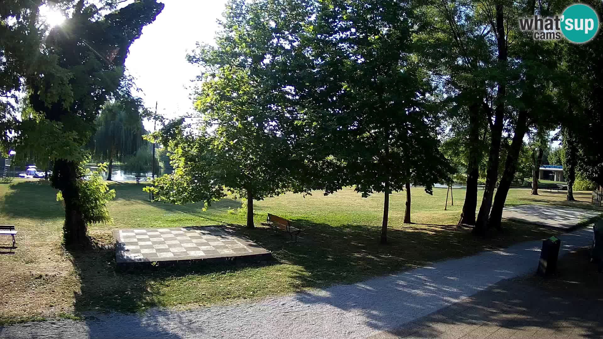 V ŽIVO Spletna kamera Karlovac – mestno kopališče Foginovo – Korana – Hrvaška