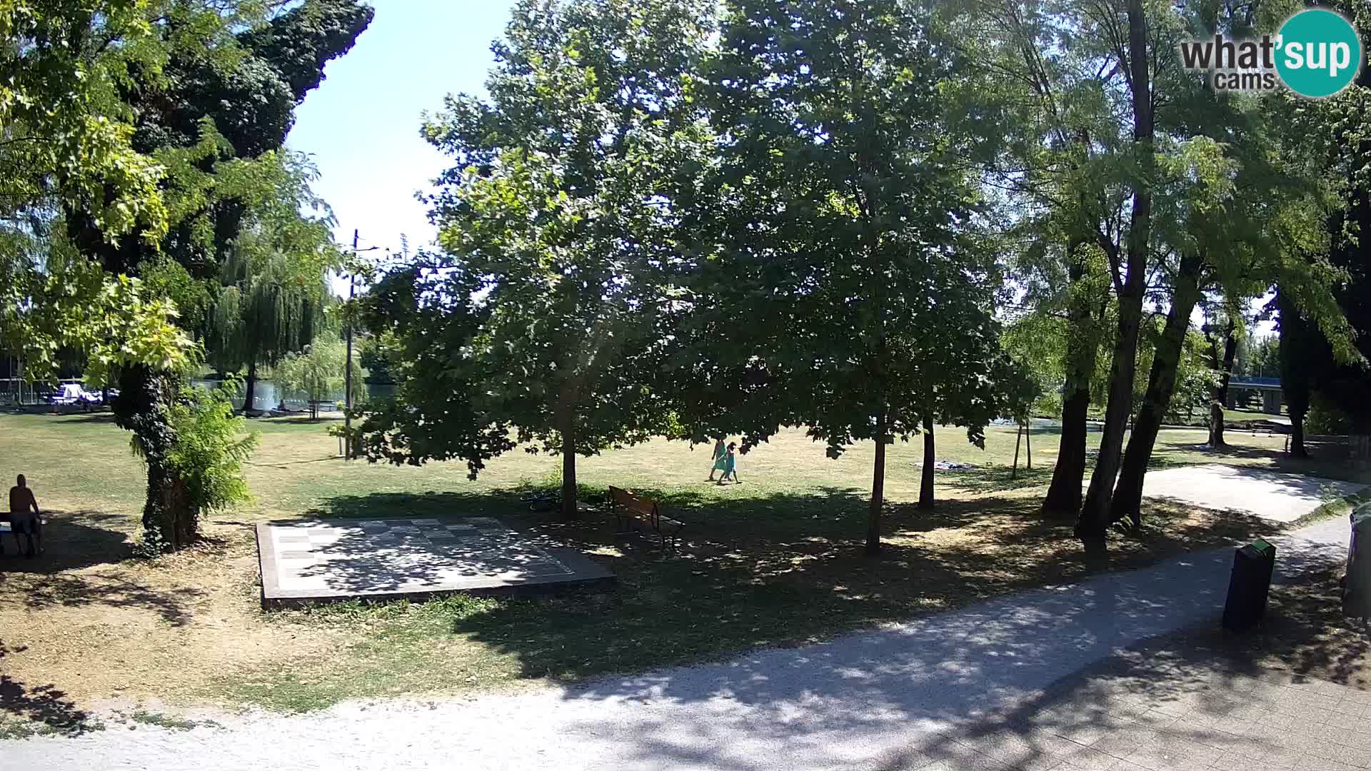V ŽIVO Spletna kamera Karlovac – mestno kopališče Foginovo – Korana – Hrvaška