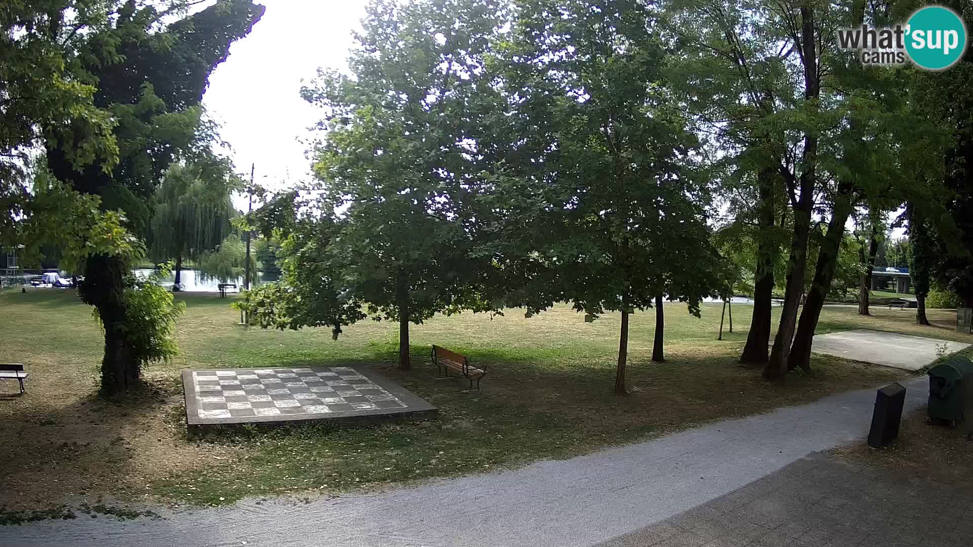 V ŽIVO Spletna kamera Karlovac – mestno kopališče Foginovo – Korana – Hrvaška