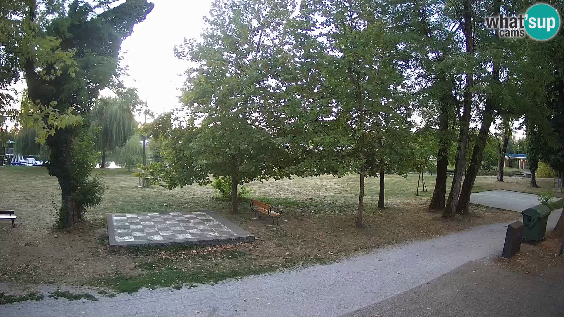 V ŽIVO Spletna kamera Karlovac – mestno kopališče Foginovo – Korana – Hrvaška