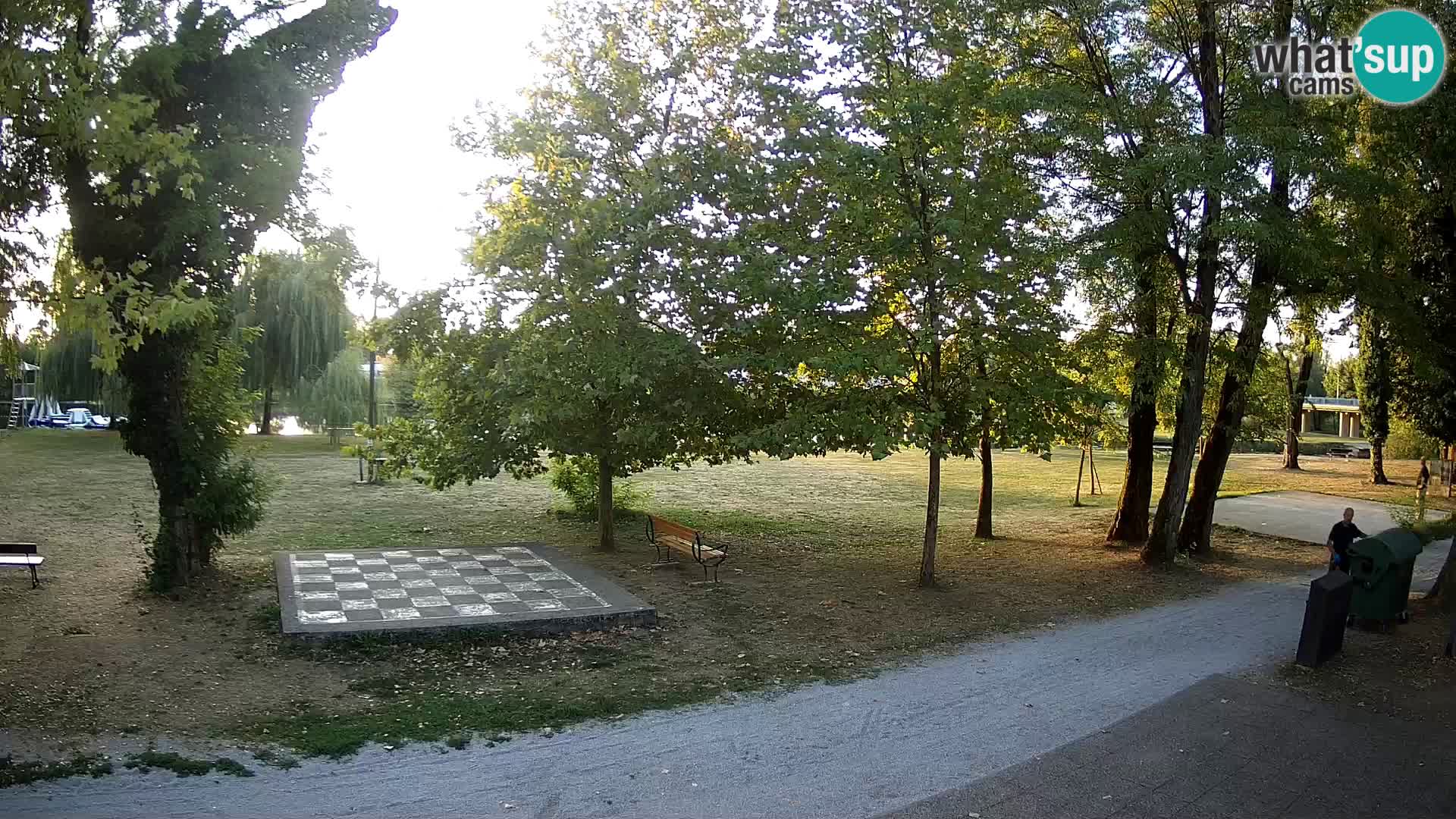 V ŽIVO Spletna kamera Karlovac – mestno kopališče Foginovo – Korana – Hrvaška