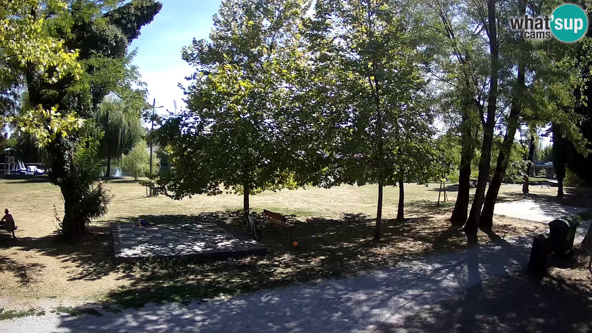 V ŽIVO Spletna kamera Karlovac – mestno kopališče Foginovo – Korana – Hrvaška