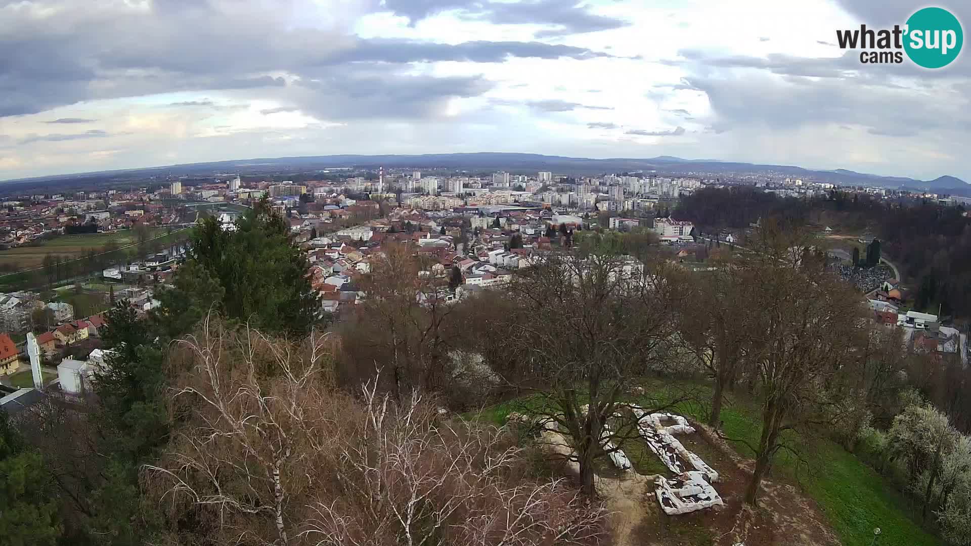 Spletna kamera Karlovac Dubovac grad – Pogled v živo na zgodovinsko znamenitost Karlovca