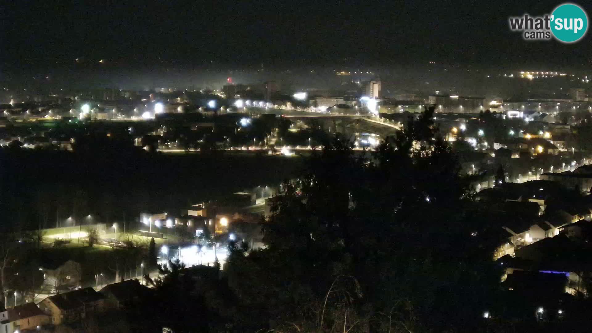 Spletna kamera Karlovac Dubovac grad – Pogled v živo na zgodovinsko znamenitost Karlovca