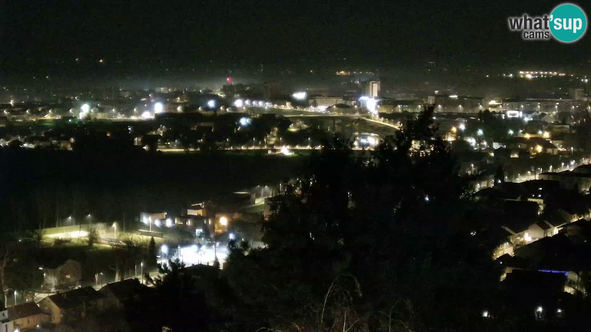 Spletna kamera Karlovac Dubovac grad – Pogled v živo na zgodovinsko znamenitost Karlovca