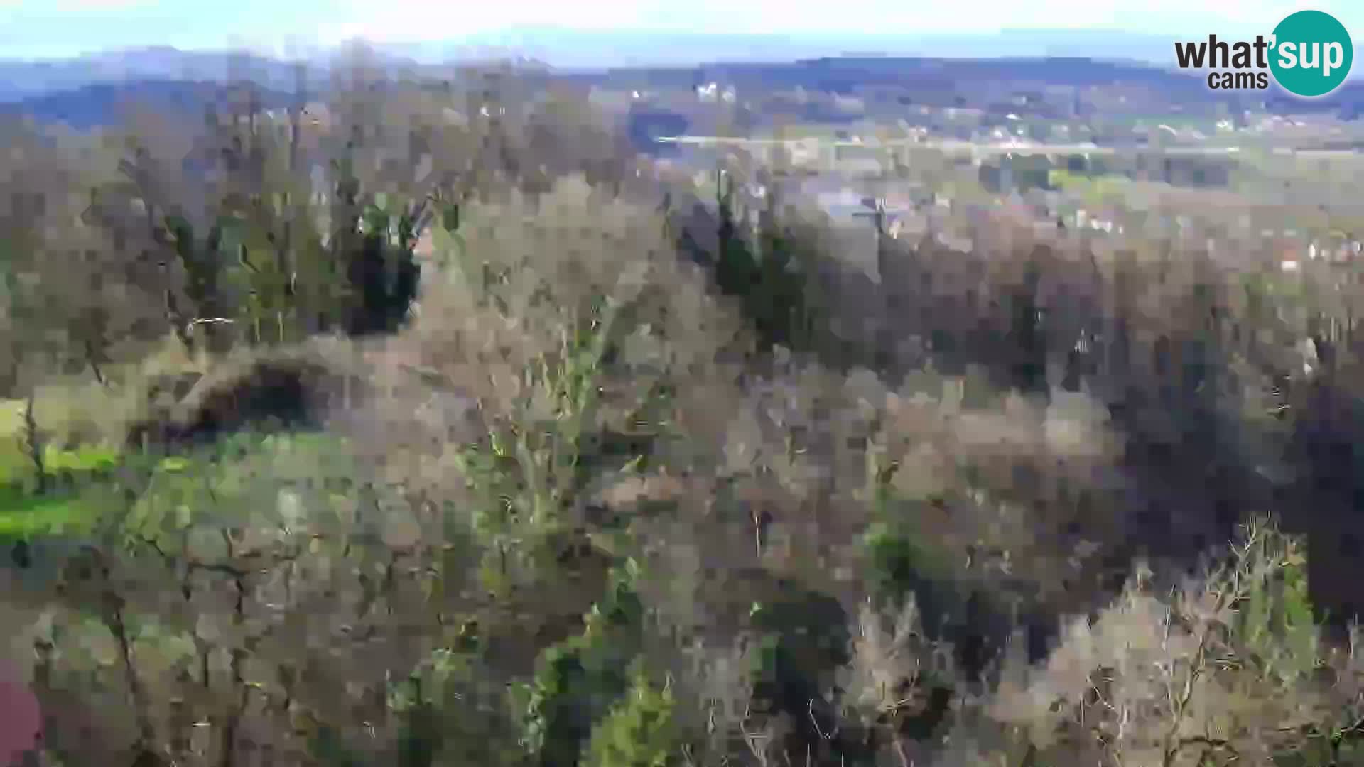 Spletna kamera Karlovac Dubovac grad – Pogled v živo na zgodovinsko znamenitost Karlovca