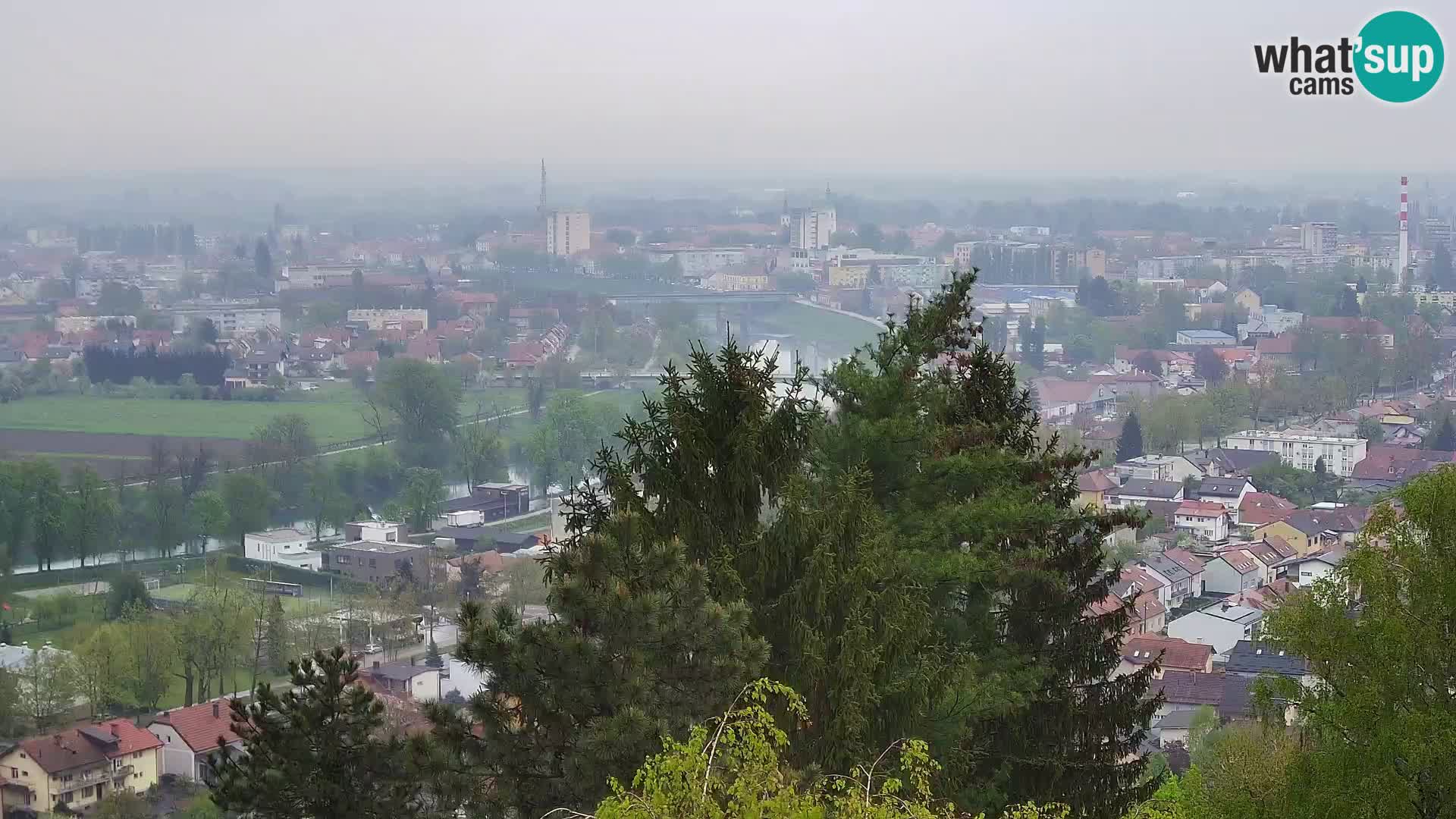 Spletna kamera Karlovac Dubovac grad – Pogled v živo na zgodovinsko znamenitost Karlovca