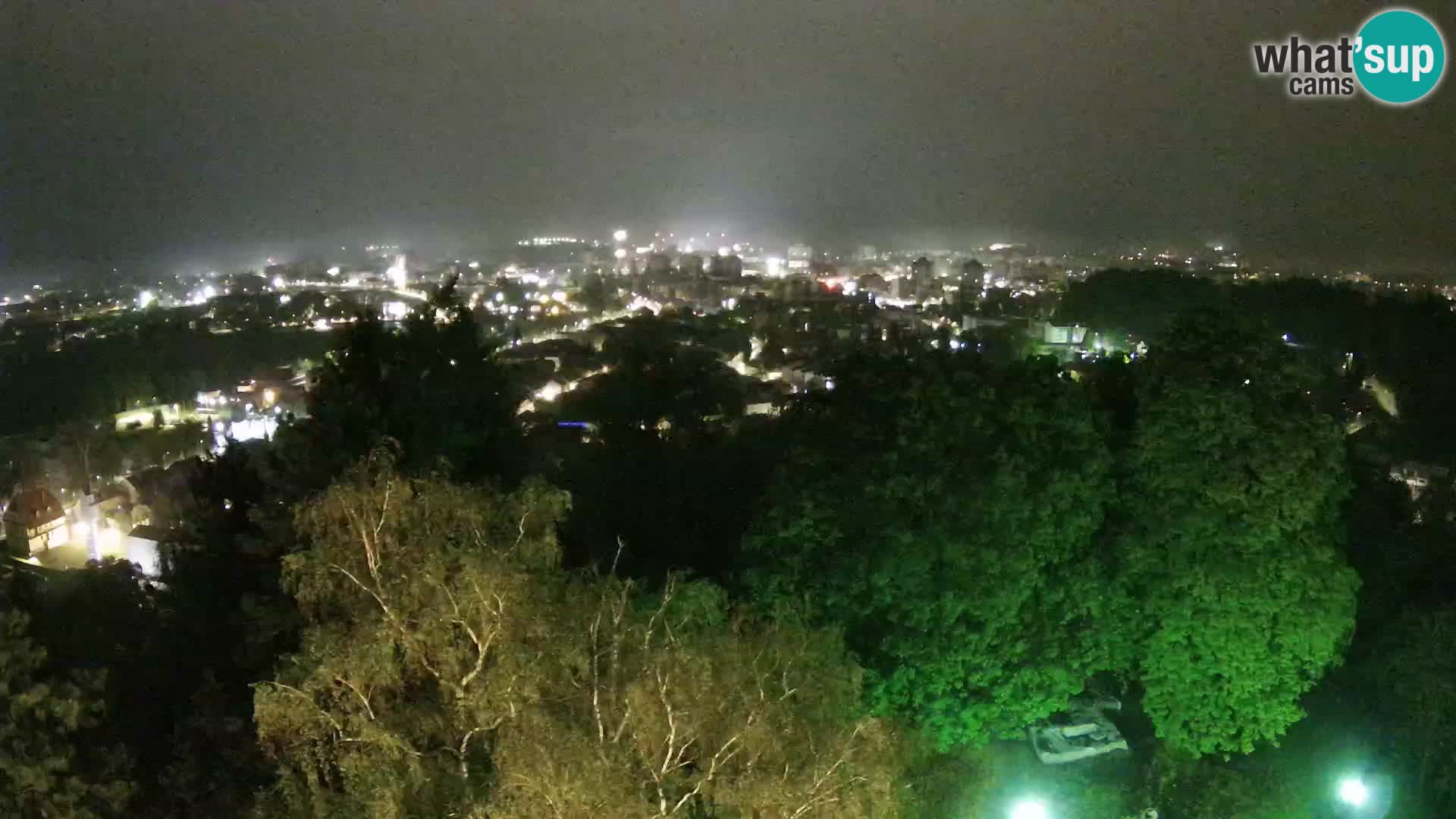 Spletna kamera Karlovac Dubovac grad – Pogled v živo na zgodovinsko znamenitost Karlovca