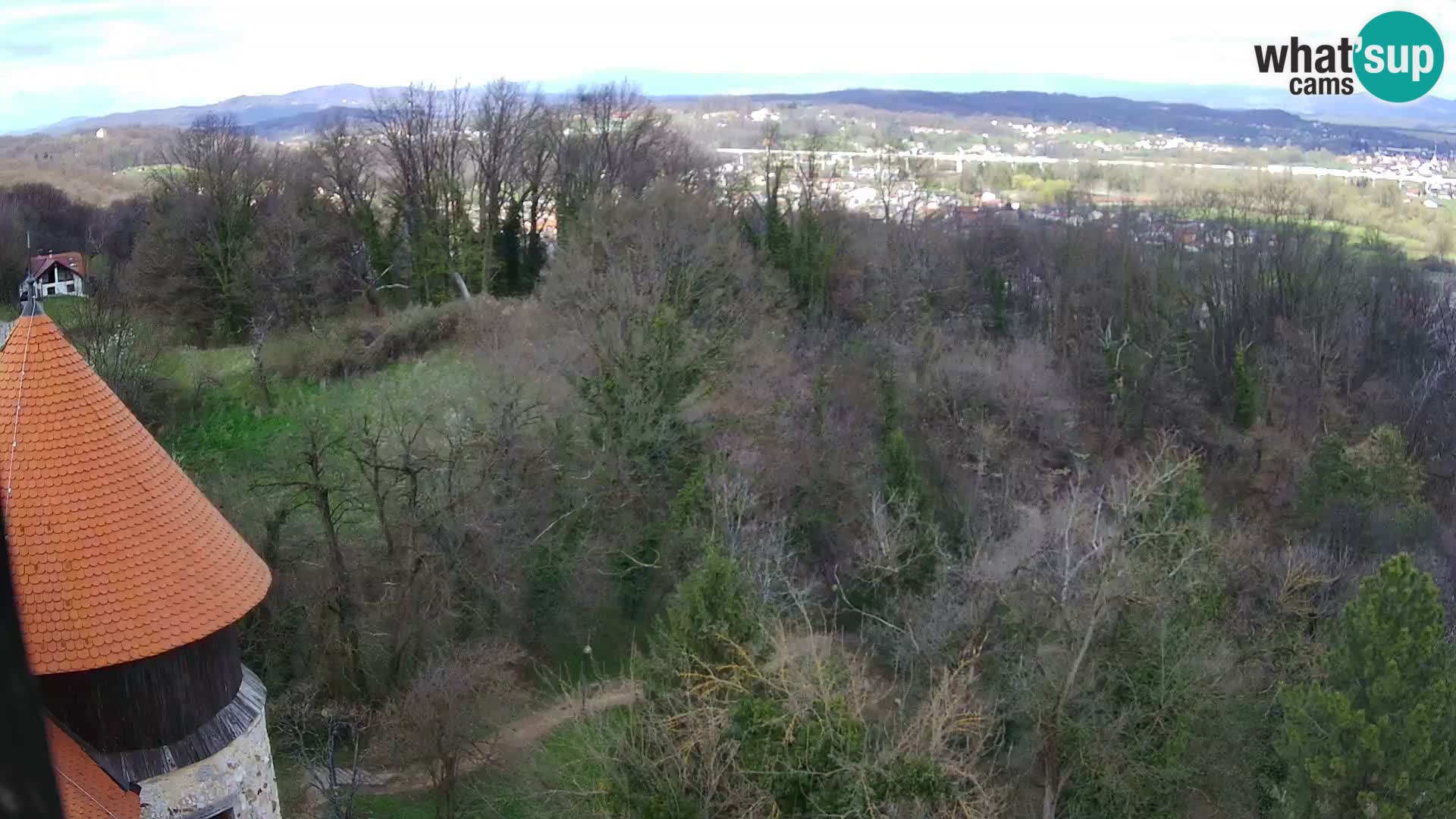 Spletna kamera Karlovac Dubovac grad – Pogled v živo na zgodovinsko znamenitost Karlovca