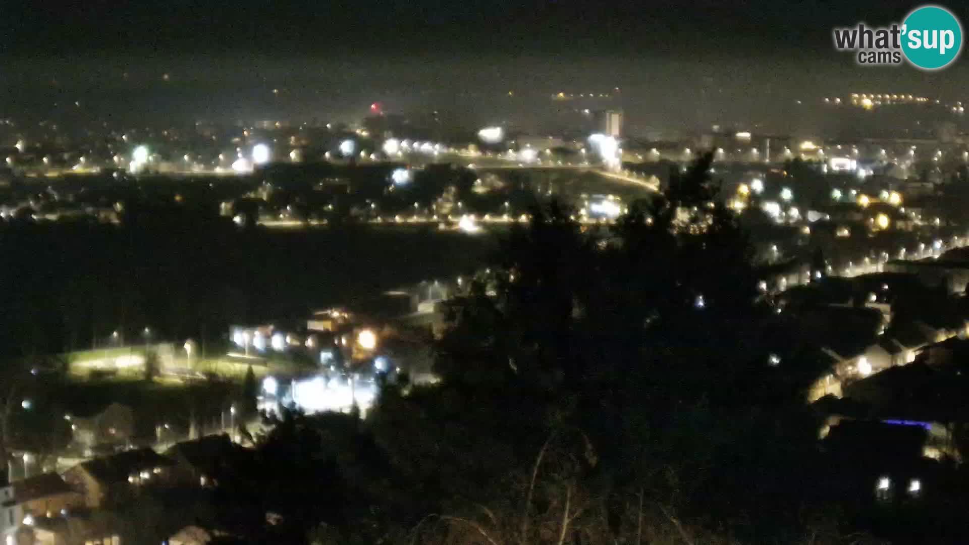 Spletna kamera Karlovac Dubovac grad – Pogled v živo na zgodovinsko znamenitost Karlovca