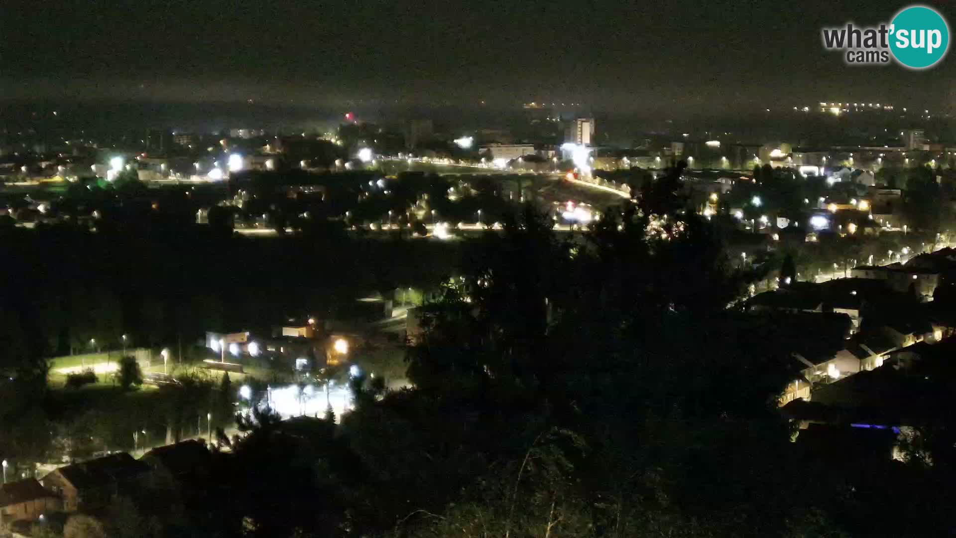 Spletna kamera Karlovac Dubovac grad – Pogled v živo na zgodovinsko znamenitost Karlovca