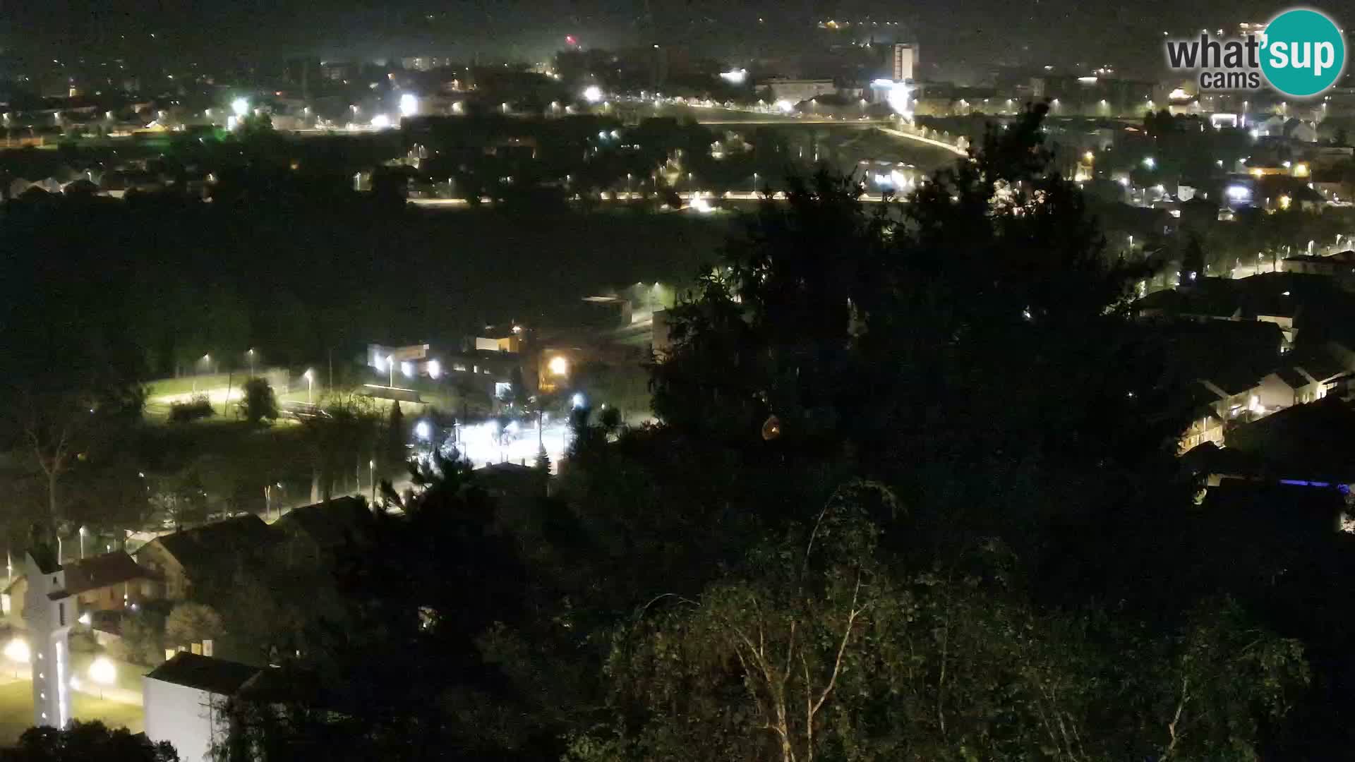 Spletna kamera Karlovac Dubovac grad – Pogled v živo na zgodovinsko znamenitost Karlovca