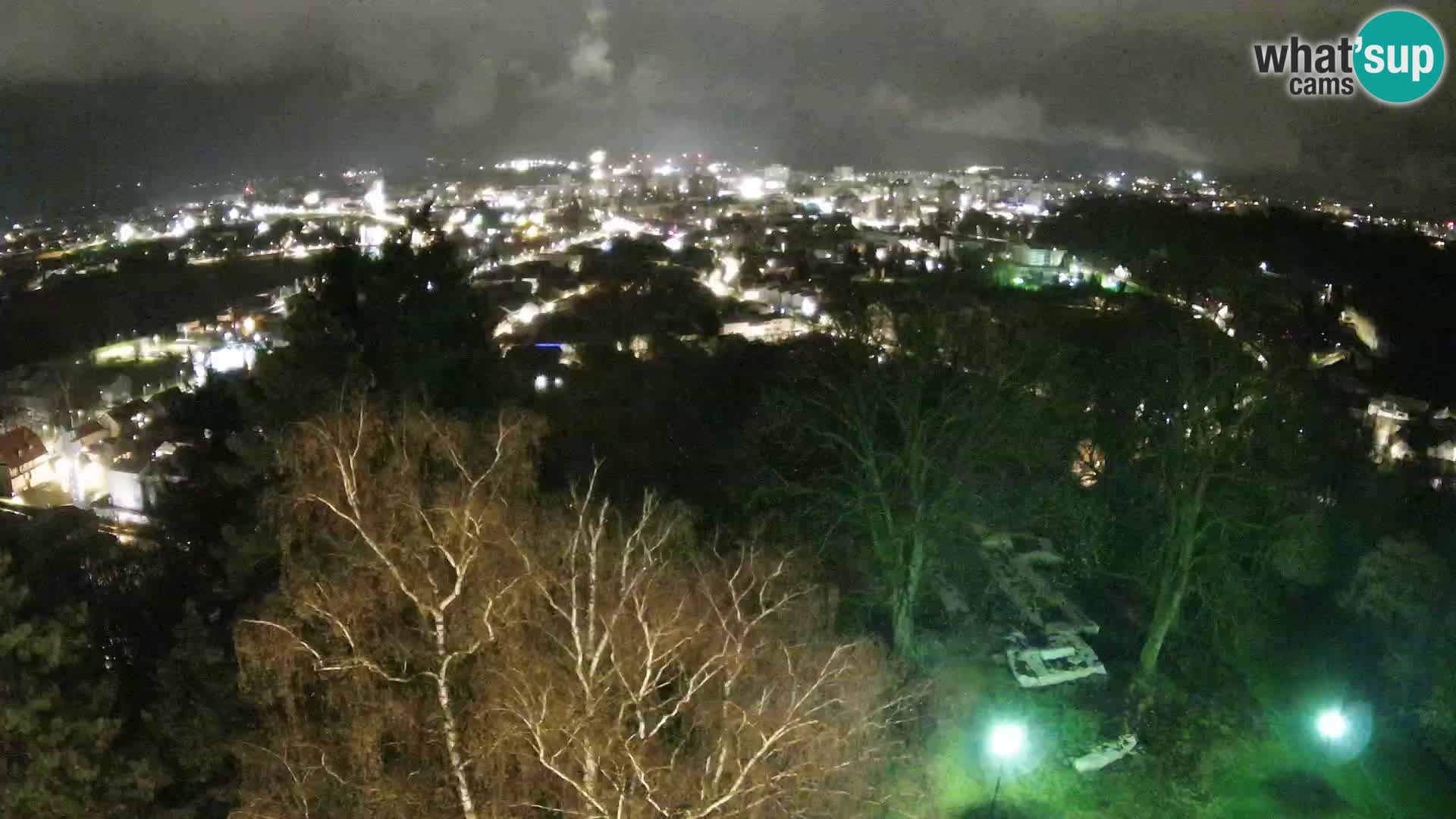 Spletna kamera Karlovac Dubovac grad – Pogled v živo na zgodovinsko znamenitost Karlovca