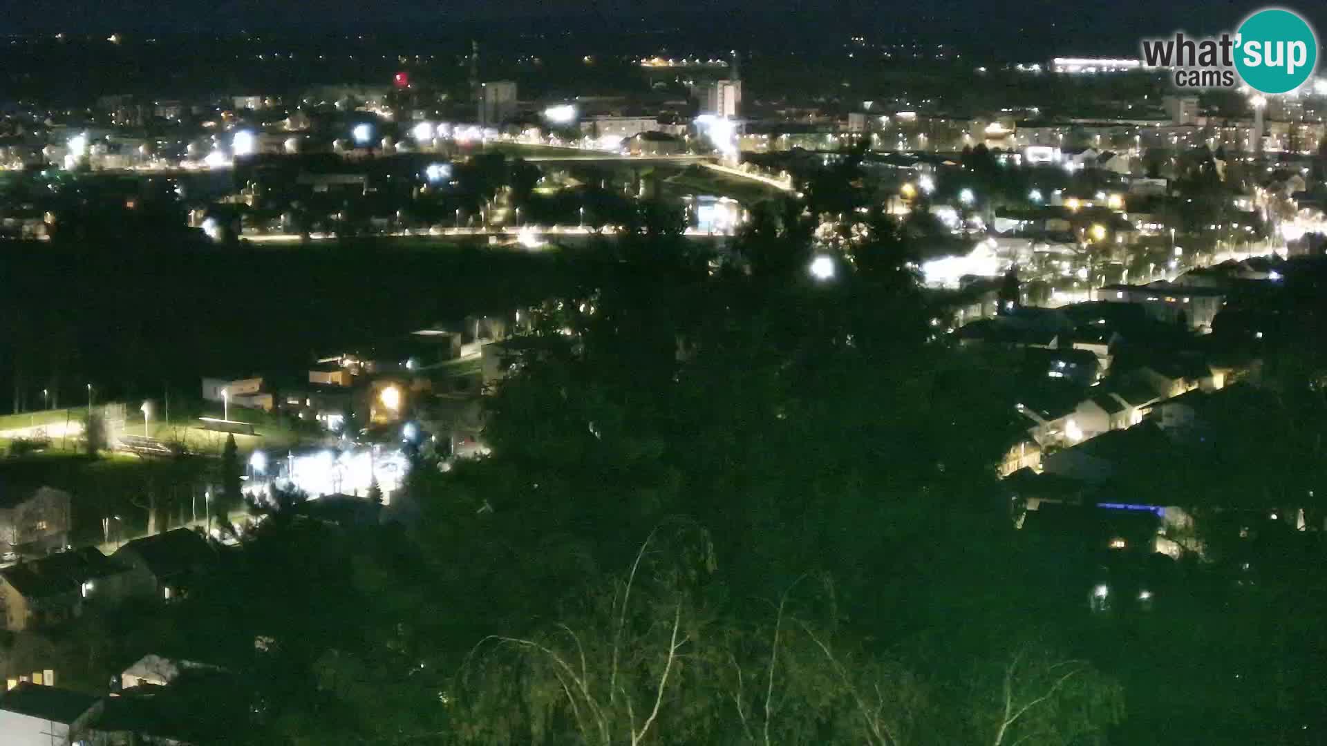 Spletna kamera Karlovac Dubovac grad – Pogled v živo na zgodovinsko znamenitost Karlovca