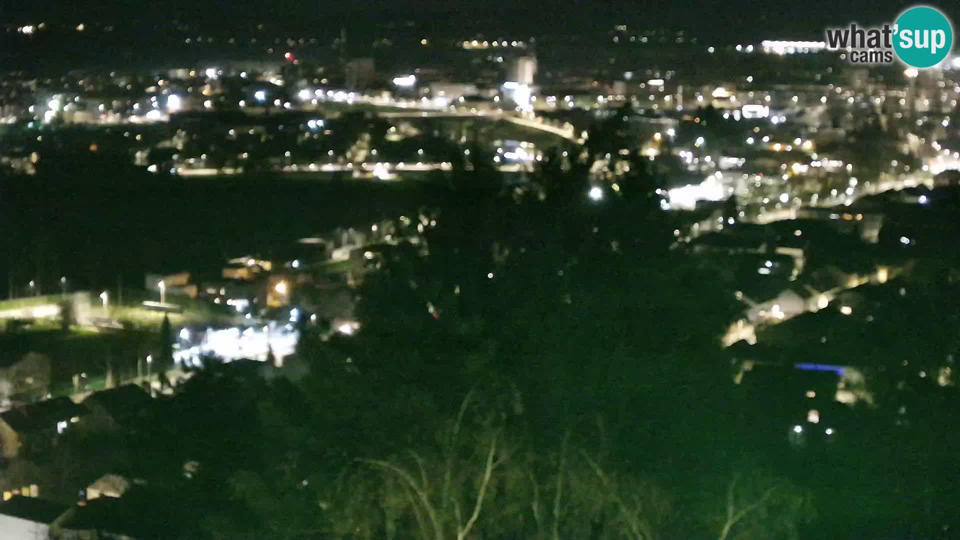 Spletna kamera Karlovac Dubovac grad – Pogled v živo na zgodovinsko znamenitost Karlovca