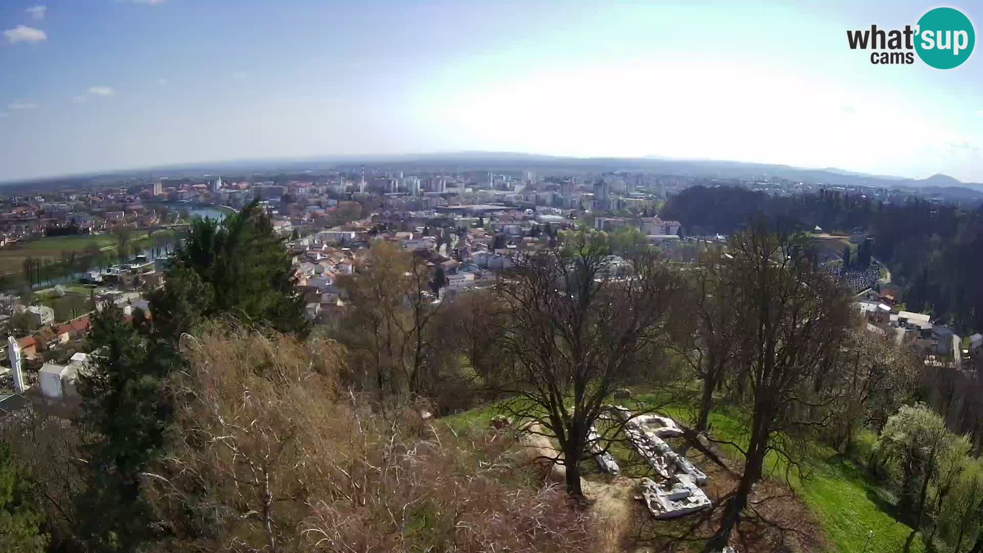 Web kamera Karlovac – Dvorac Dubovac uživo