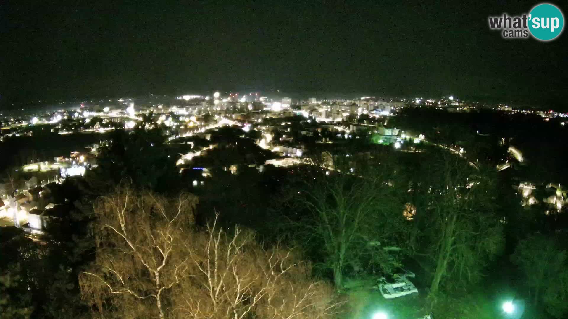 Spletna kamera Karlovac Dubovac grad – Pogled v živo na zgodovinsko znamenitost Karlovca