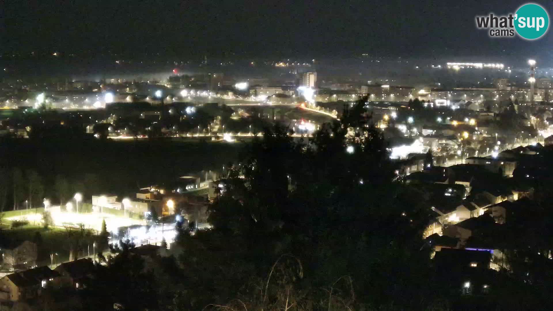 Spletna kamera Karlovac Dubovac grad – Pogled v živo na zgodovinsko znamenitost Karlovca