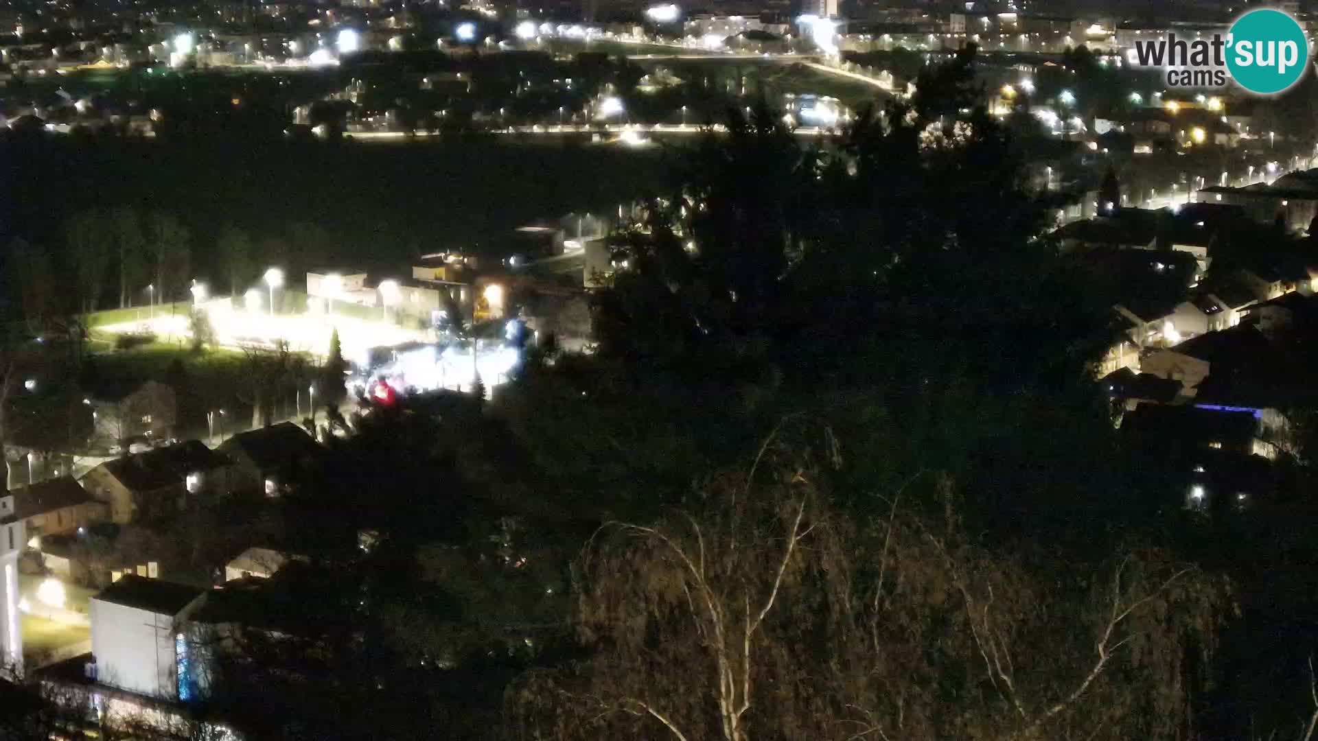 Spletna kamera Karlovac Dubovac grad – Pogled v živo na zgodovinsko znamenitost Karlovca