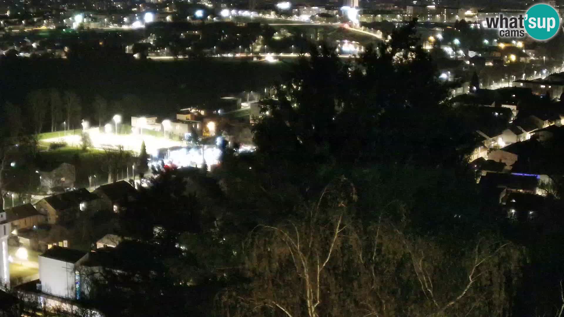 Spletna kamera Karlovac Dubovac grad – Pogled v živo na zgodovinsko znamenitost Karlovca