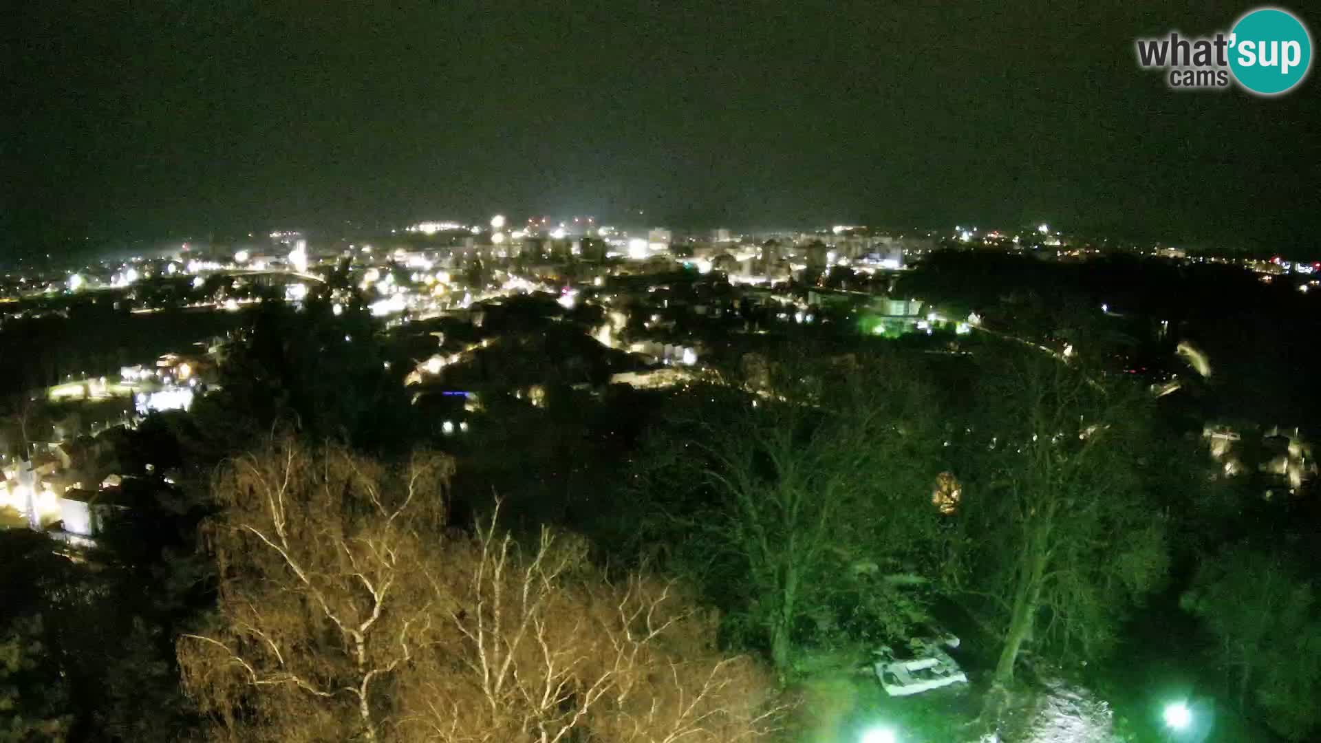 Spletna kamera Karlovac Dubovac grad – Pogled v živo na zgodovinsko znamenitost Karlovca