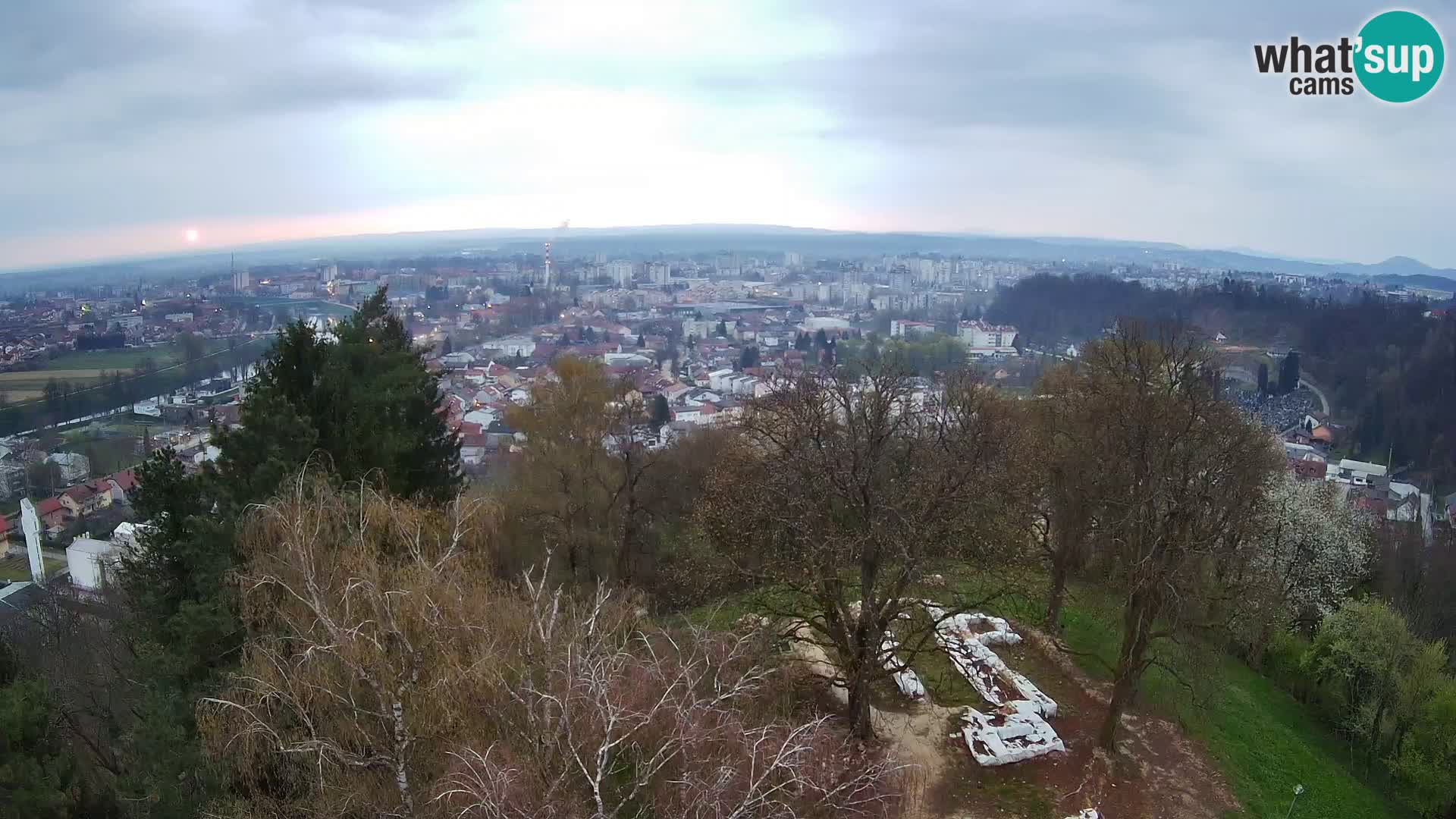 Web kamera Karlovac – Dvorac Dubovac uživo