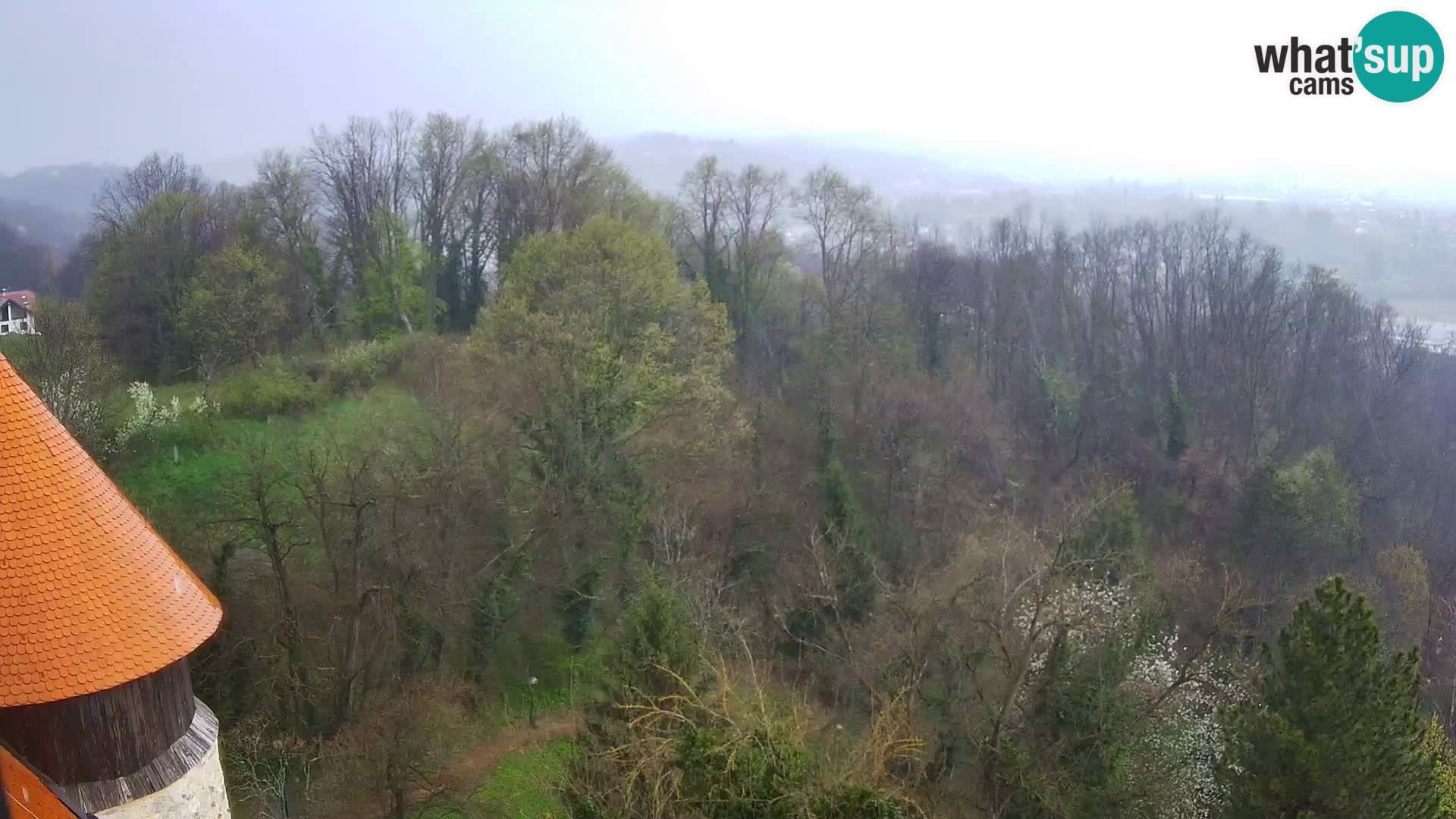 Spletna kamera Karlovac Dubovac grad – Pogled v živo na zgodovinsko znamenitost Karlovca