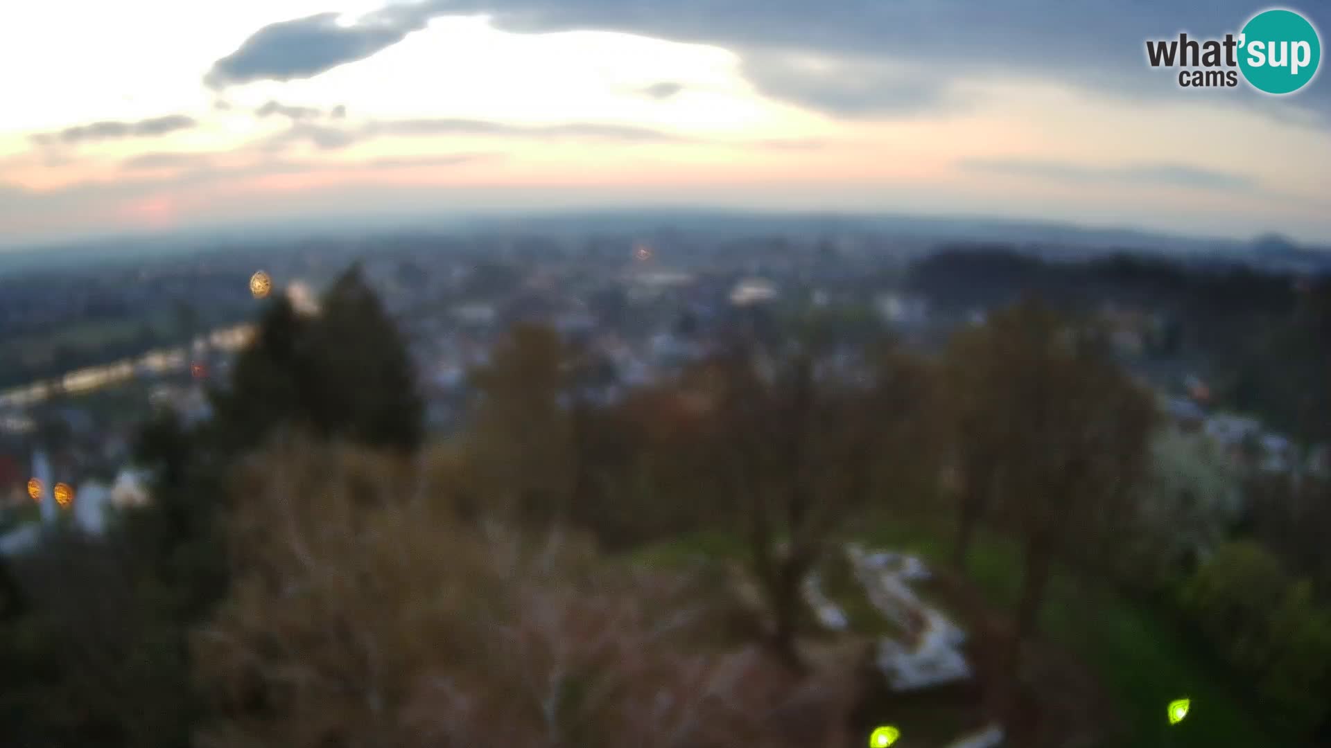 Web kamera Karlovac – Dvorac Dubovac uživo