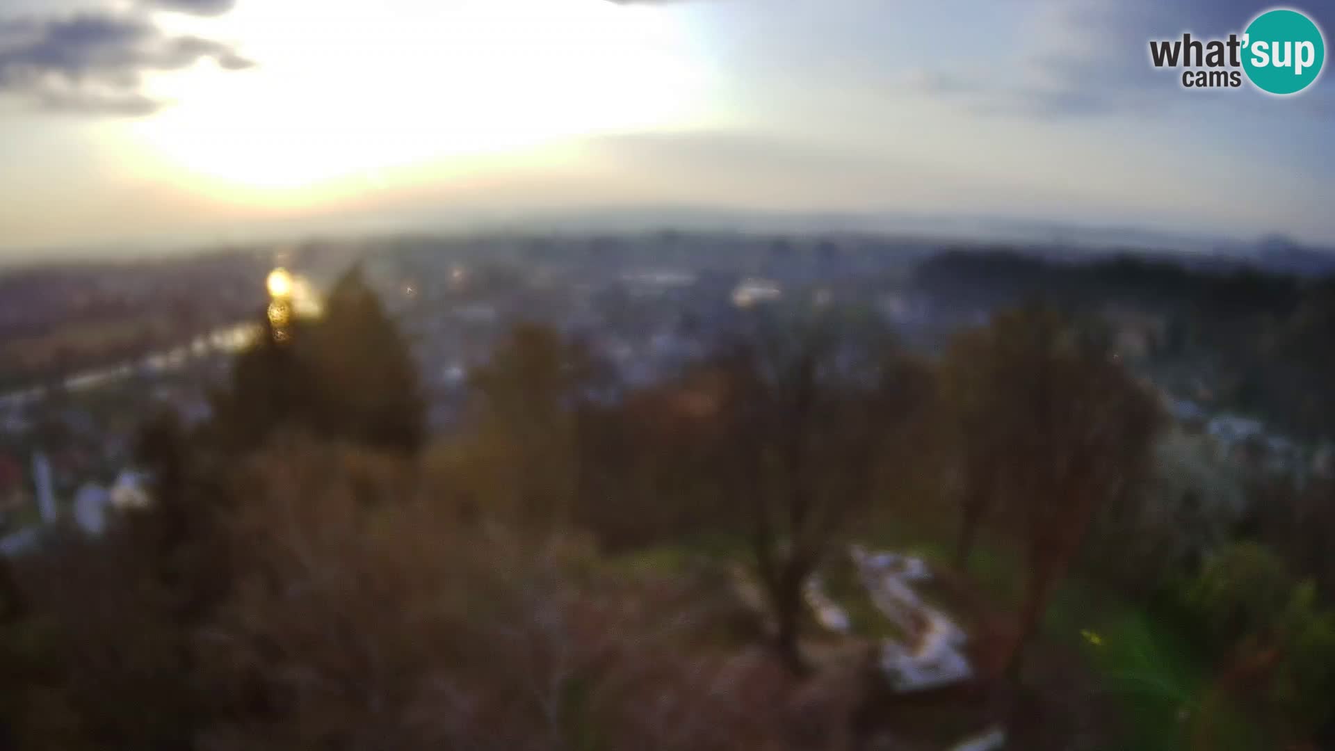 Web kamera Karlovac – Dvorac Dubovac uživo