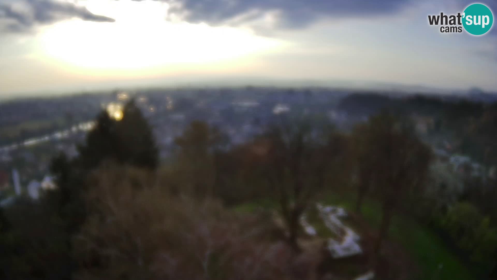 Web kamera Karlovac – Dvorac Dubovac uživo