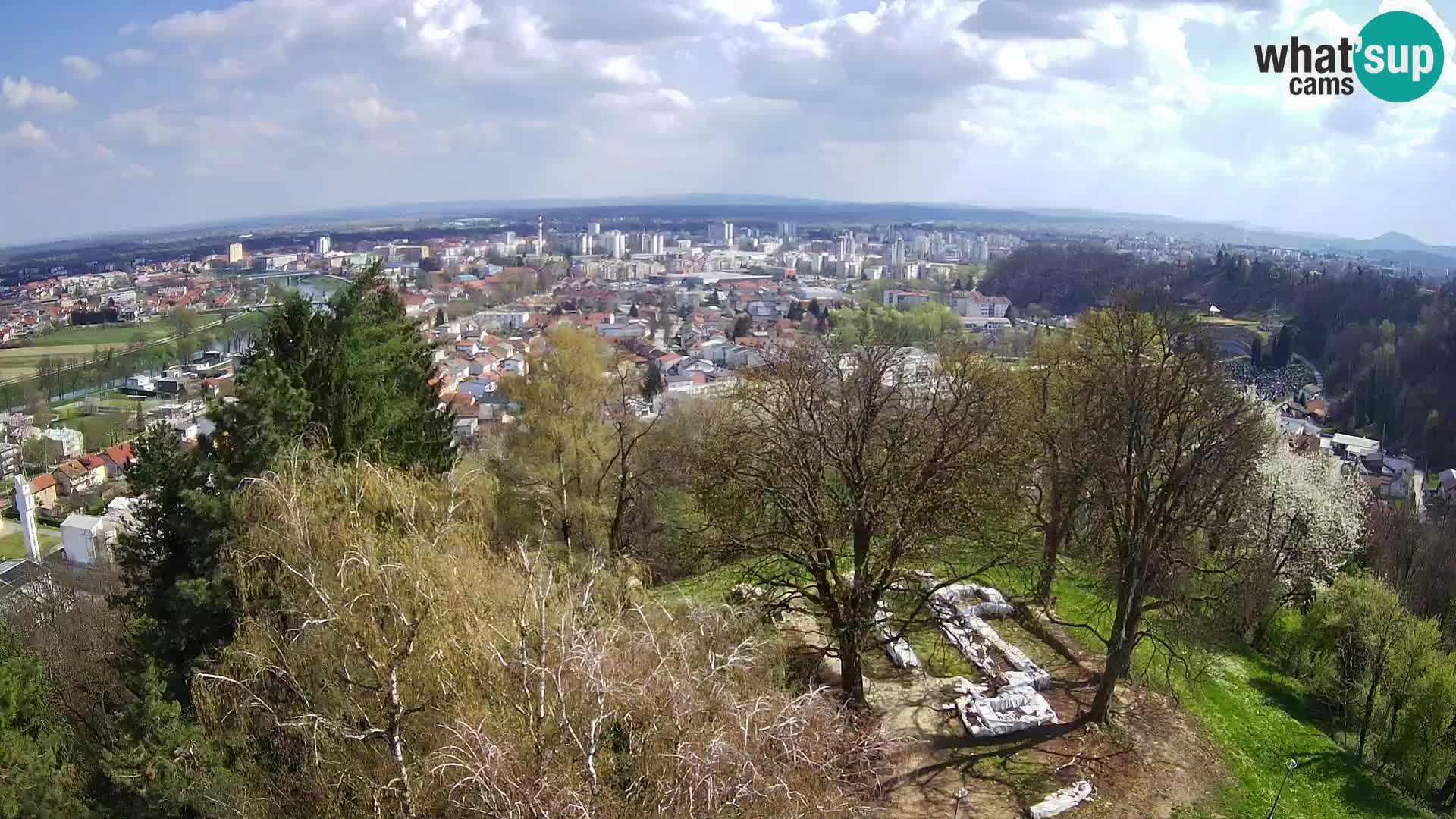 Spletna kamera Karlovac Dubovac grad – Pogled v živo na zgodovinsko znamenitost Karlovca