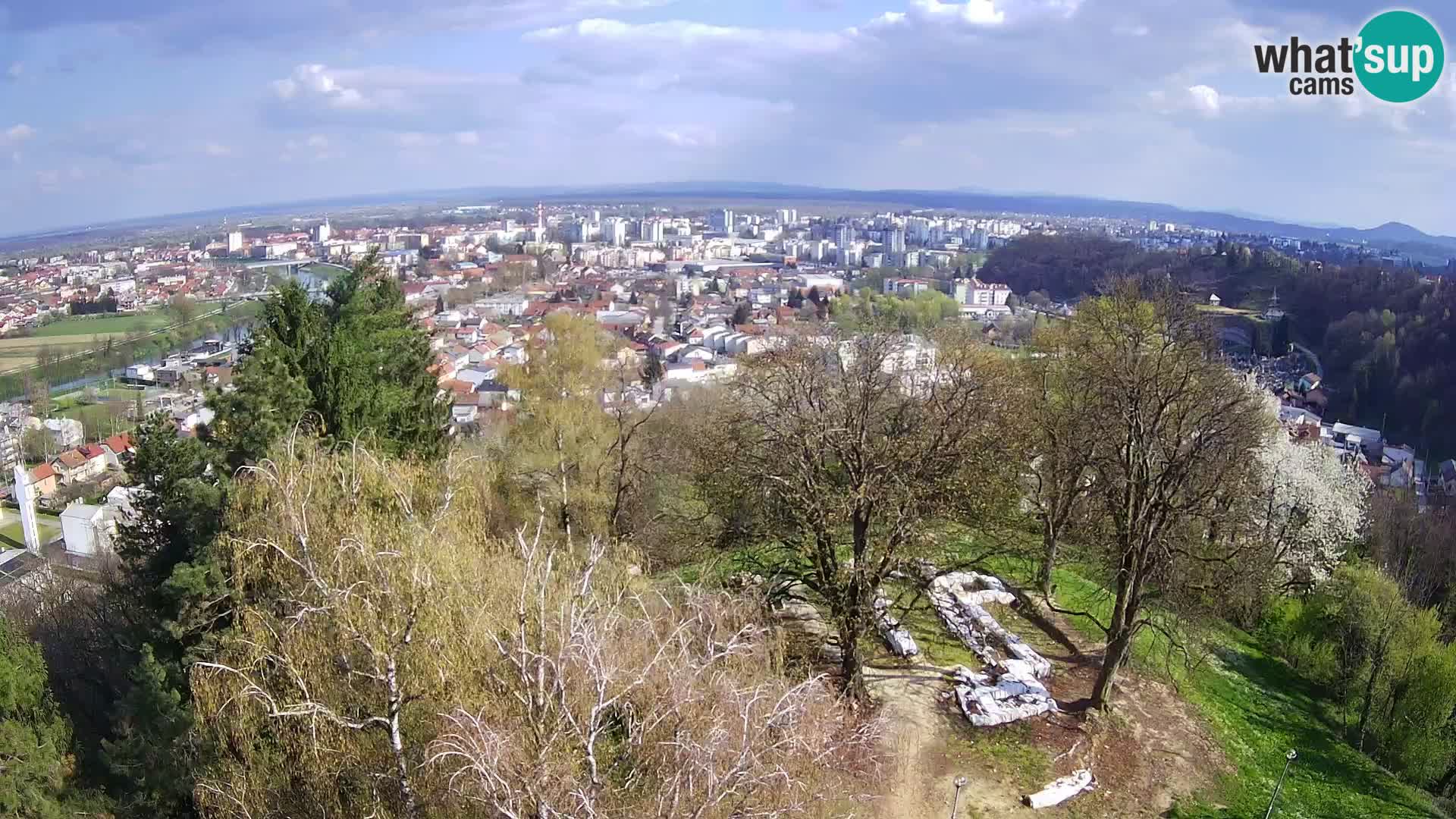 Spletna kamera Karlovac Dubovac grad – Pogled v živo na zgodovinsko znamenitost Karlovca