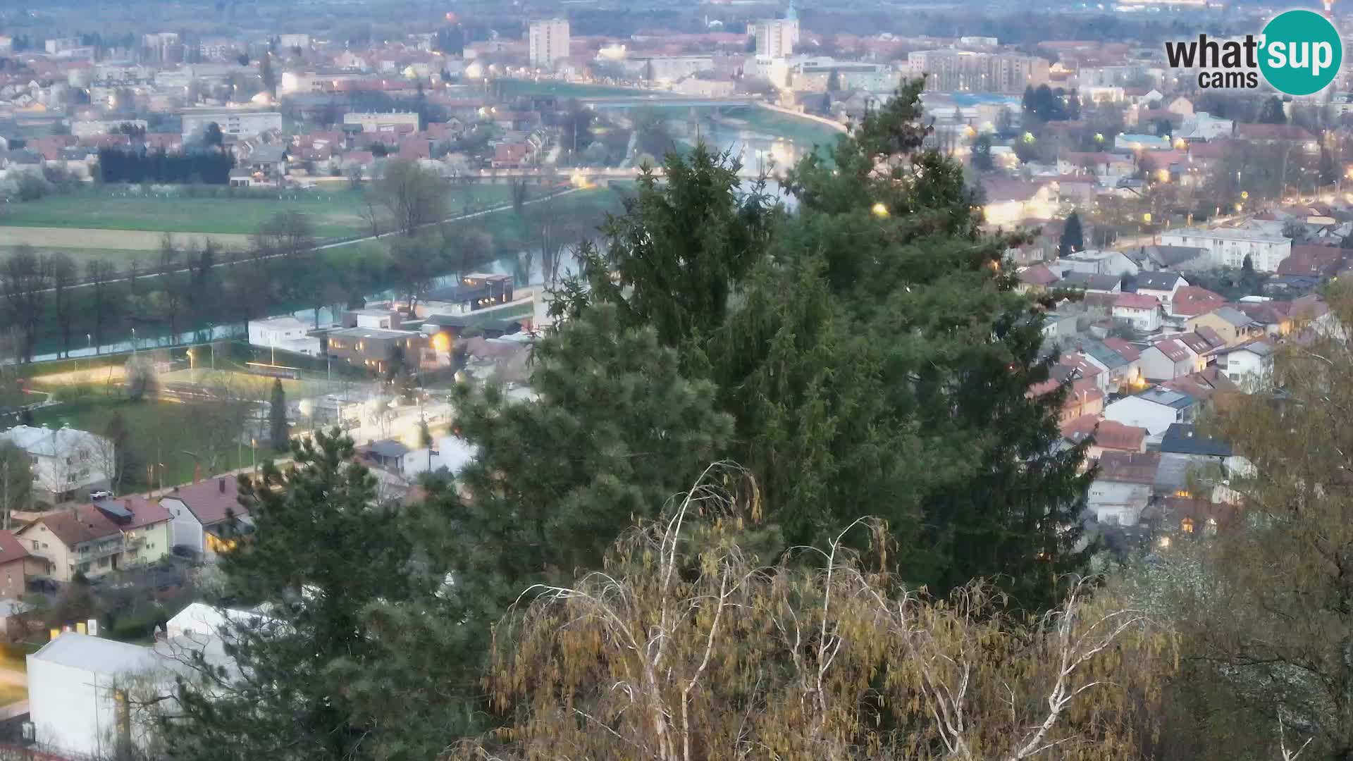 Spletna kamera Karlovac Dubovac grad – Pogled v živo na zgodovinsko znamenitost Karlovca