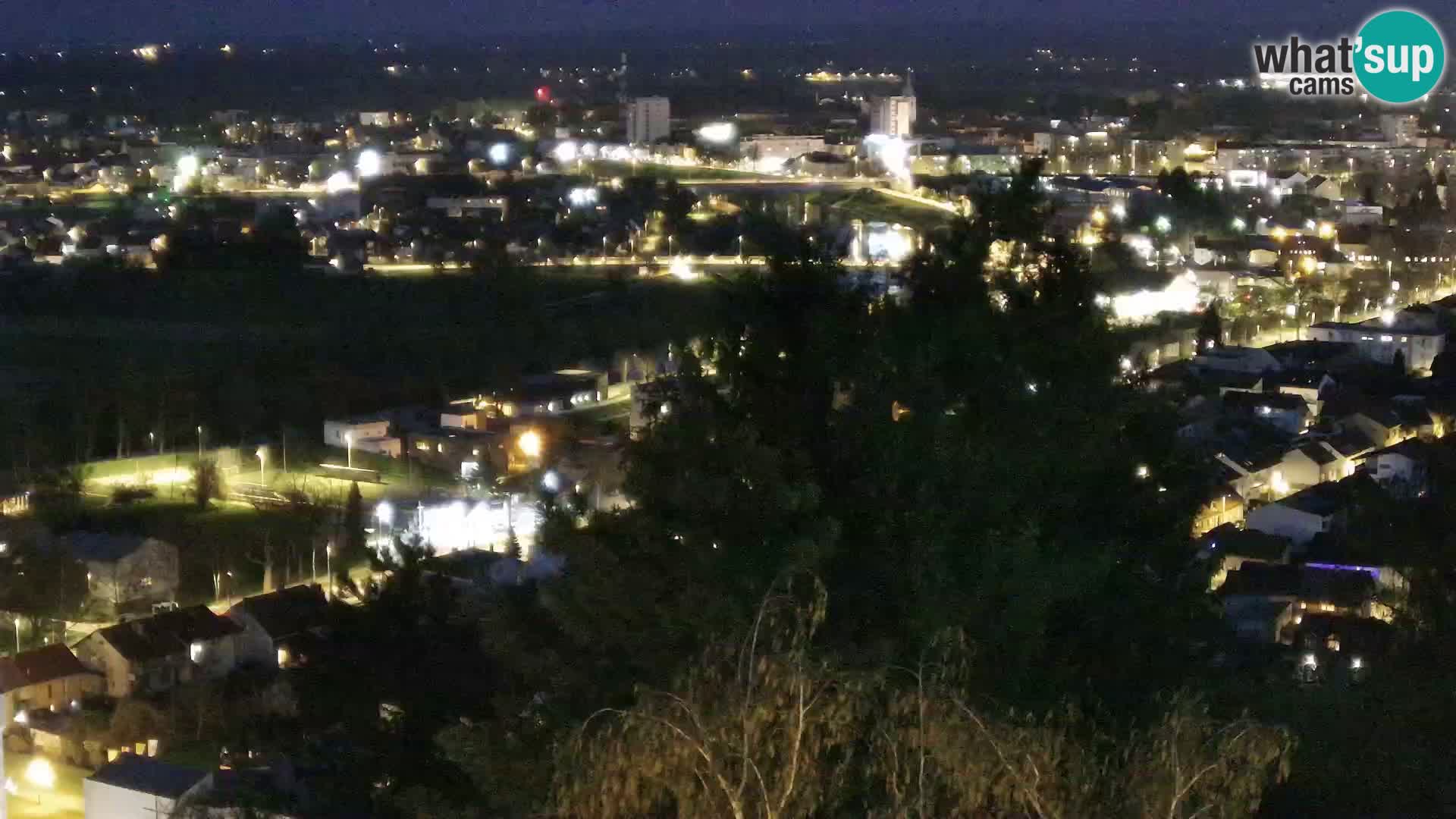 Spletna kamera Karlovac Dubovac grad – Pogled v živo na zgodovinsko znamenitost Karlovca