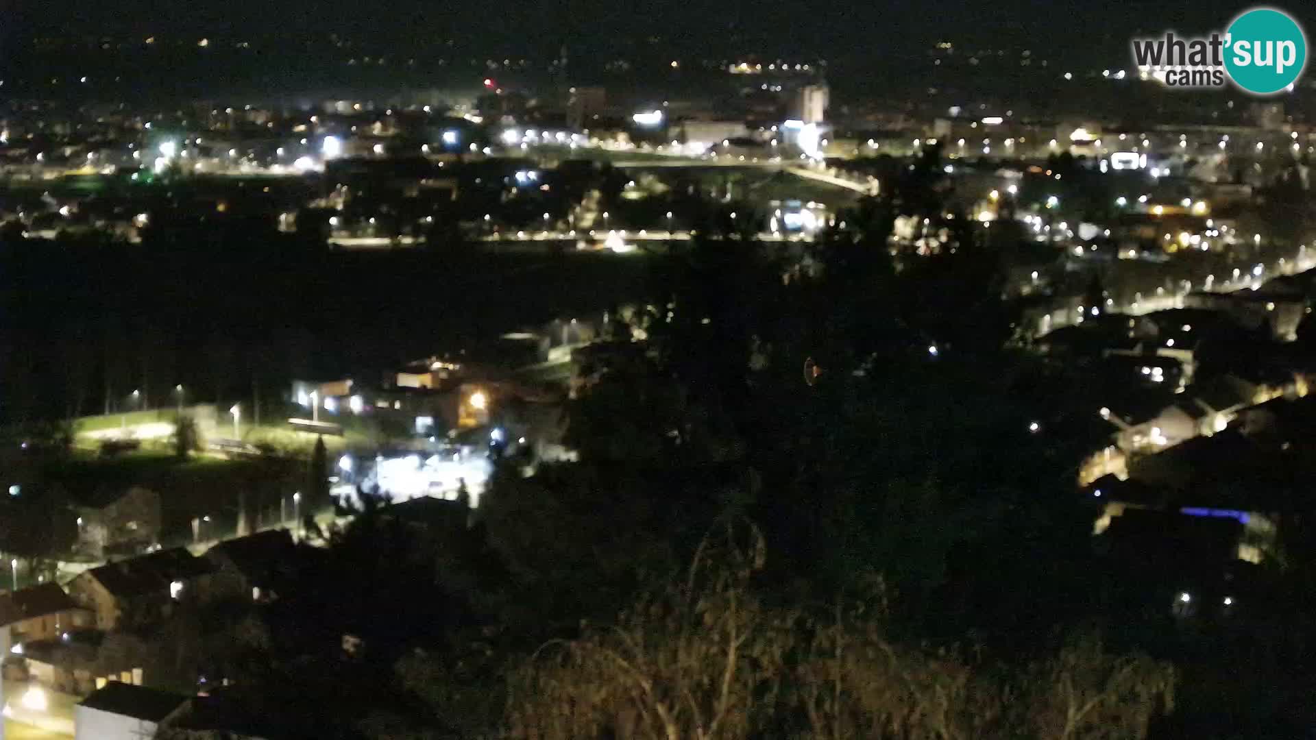 Spletna kamera Karlovac Dubovac grad – Pogled v živo na zgodovinsko znamenitost Karlovca