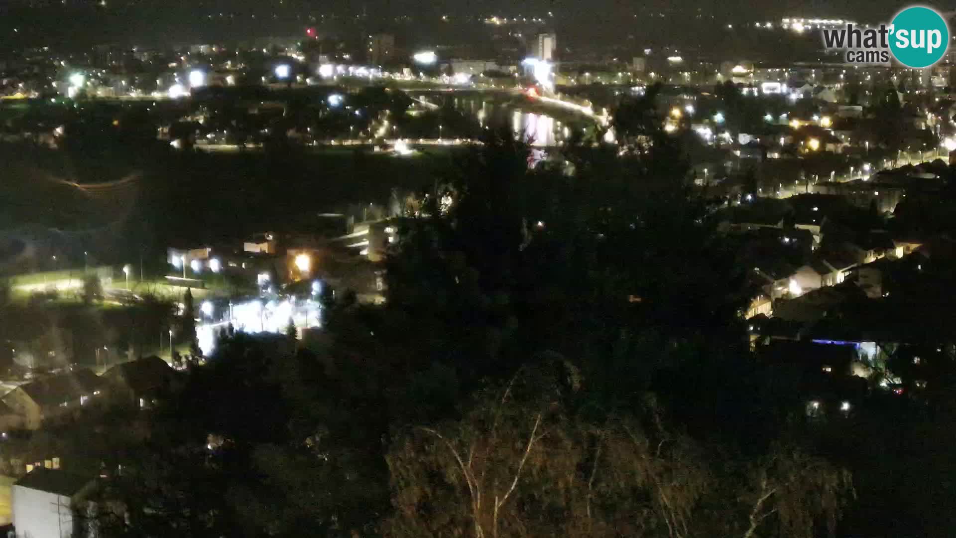 Spletna kamera Karlovac Dubovac grad – Pogled v živo na zgodovinsko znamenitost Karlovca