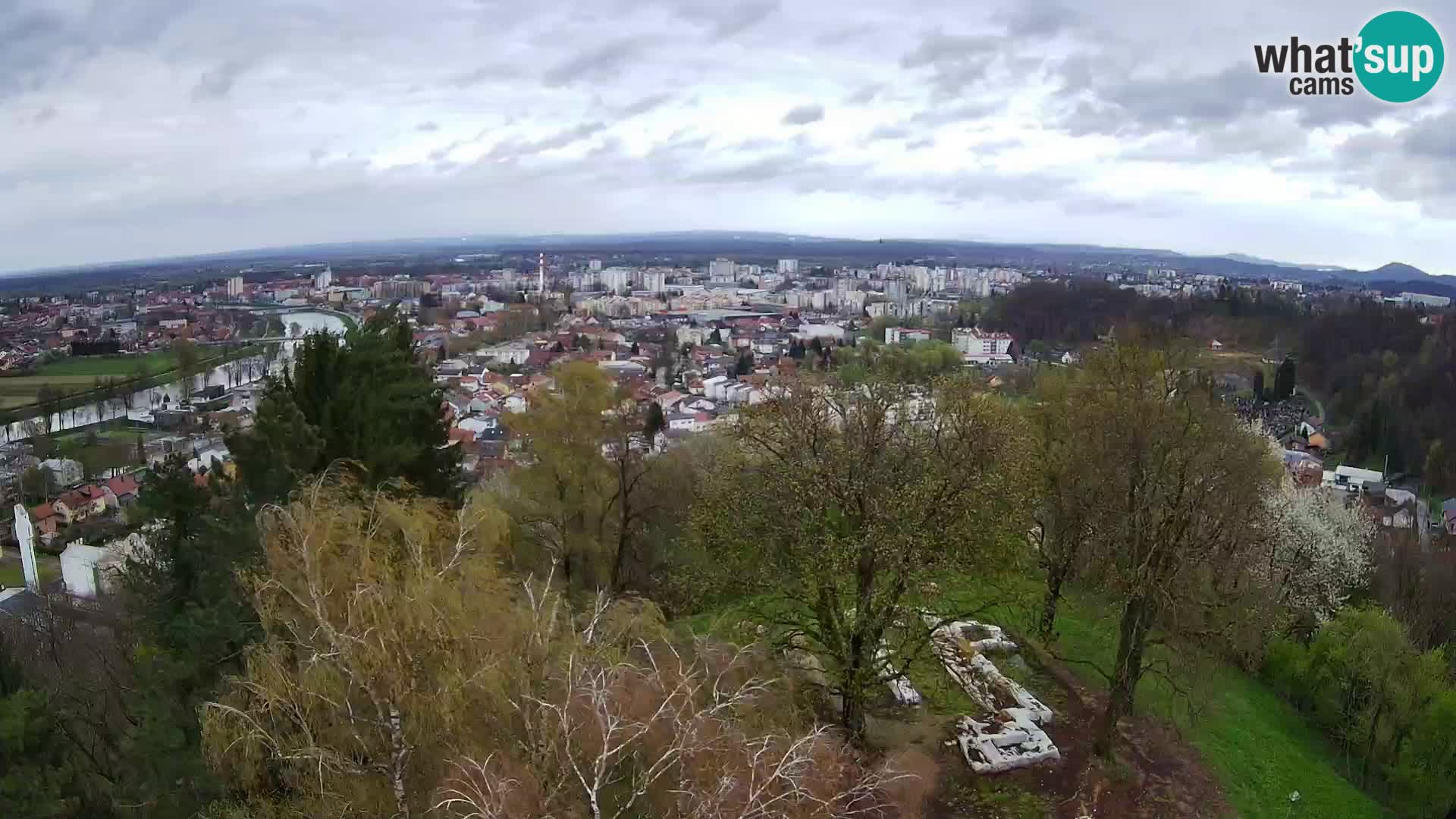 Web kamera Karlovac – Dvorac Dubovac uživo