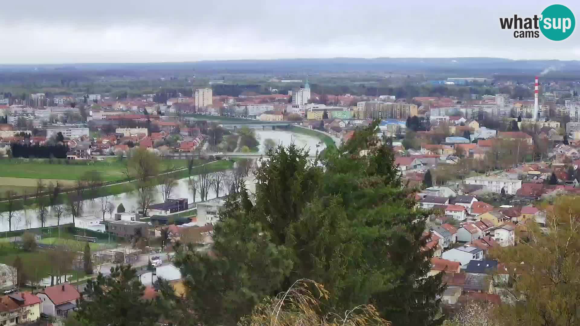 Spletna kamera Karlovac Dubovac grad – Pogled v živo na zgodovinsko znamenitost Karlovca