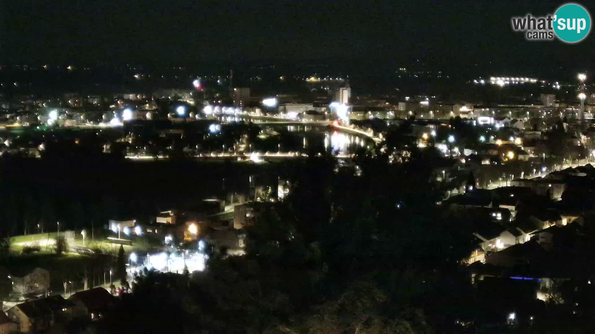 Spletna kamera Karlovac Dubovac grad – Pogled v živo na zgodovinsko znamenitost Karlovca