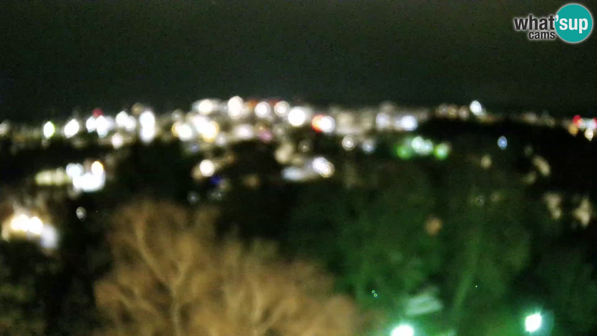 Spletna kamera Karlovac Dubovac grad – Pogled v živo na zgodovinsko znamenitost Karlovca