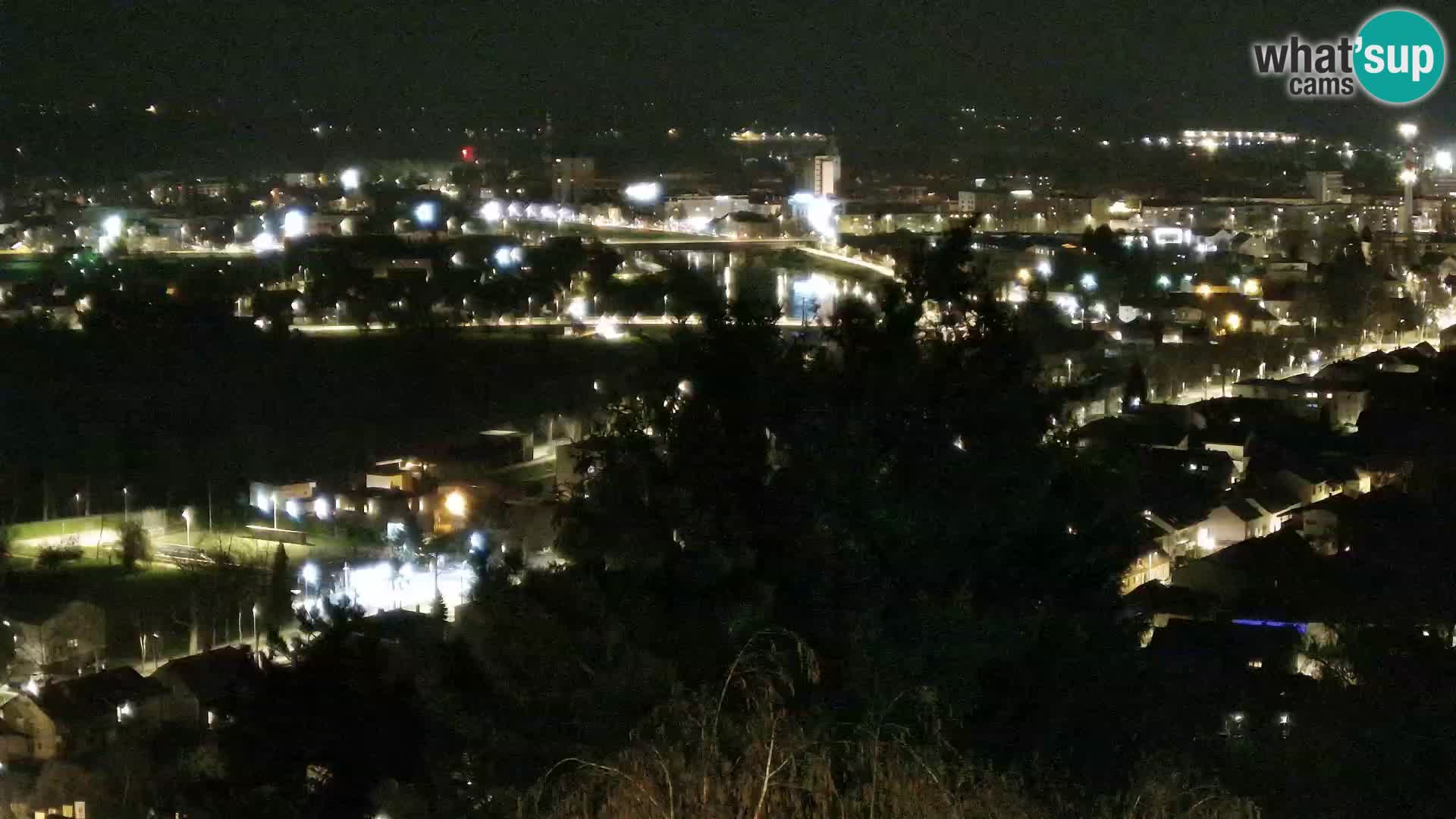 Spletna kamera Karlovac Dubovac grad – Pogled v živo na zgodovinsko znamenitost Karlovca