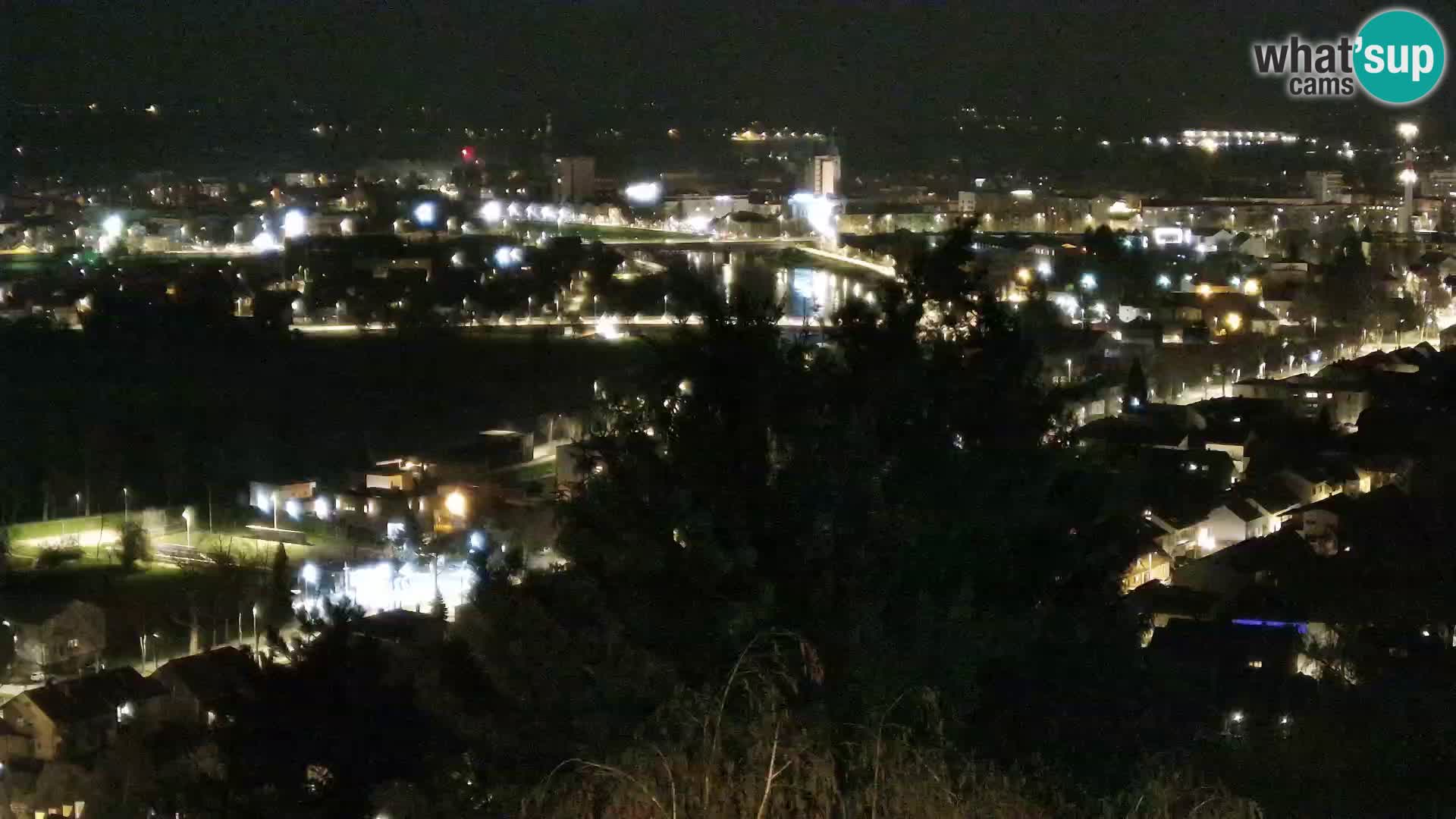 Spletna kamera Karlovac Dubovac grad – Pogled v živo na zgodovinsko znamenitost Karlovca