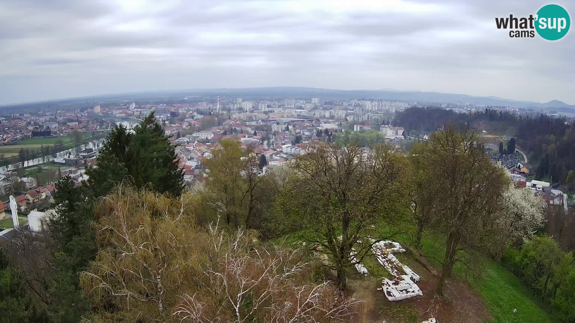 Web kamera Karlovac – Dvorac Dubovac uživo