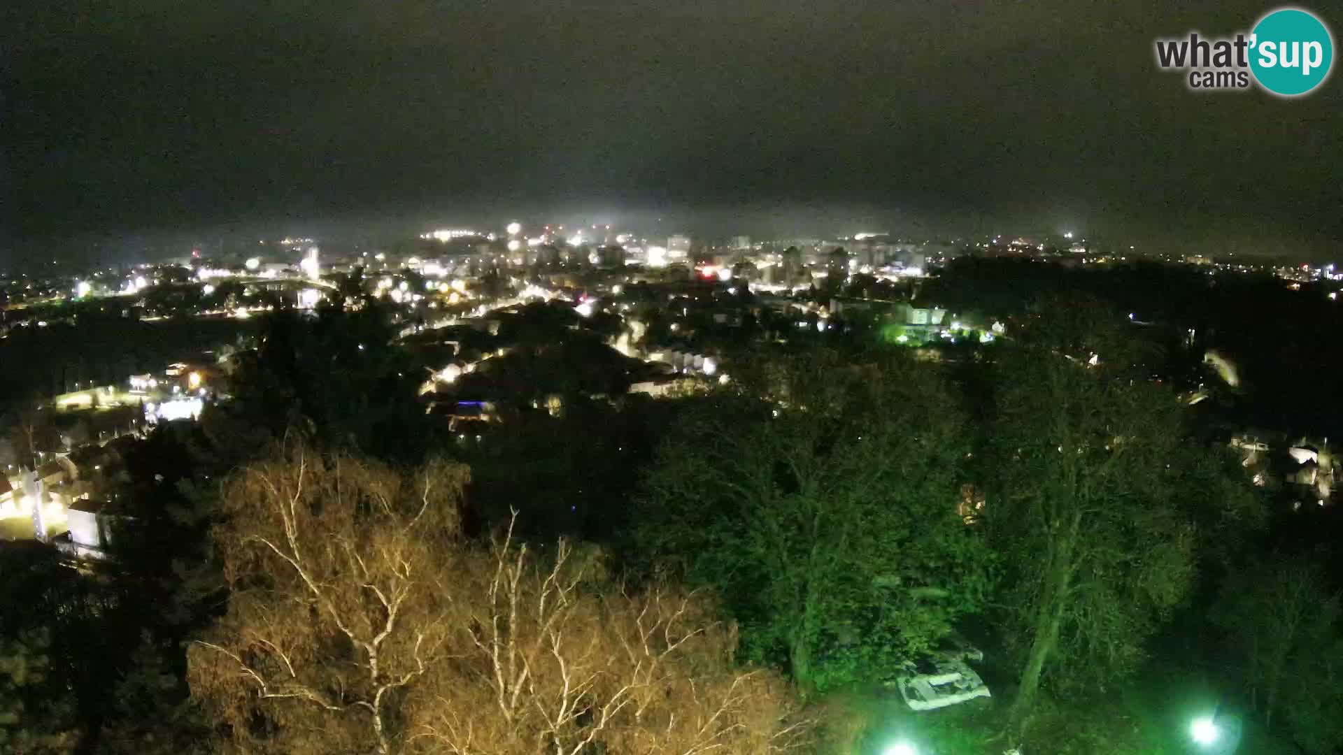 Spletna kamera Karlovac Dubovac grad – Pogled v živo na zgodovinsko znamenitost Karlovca