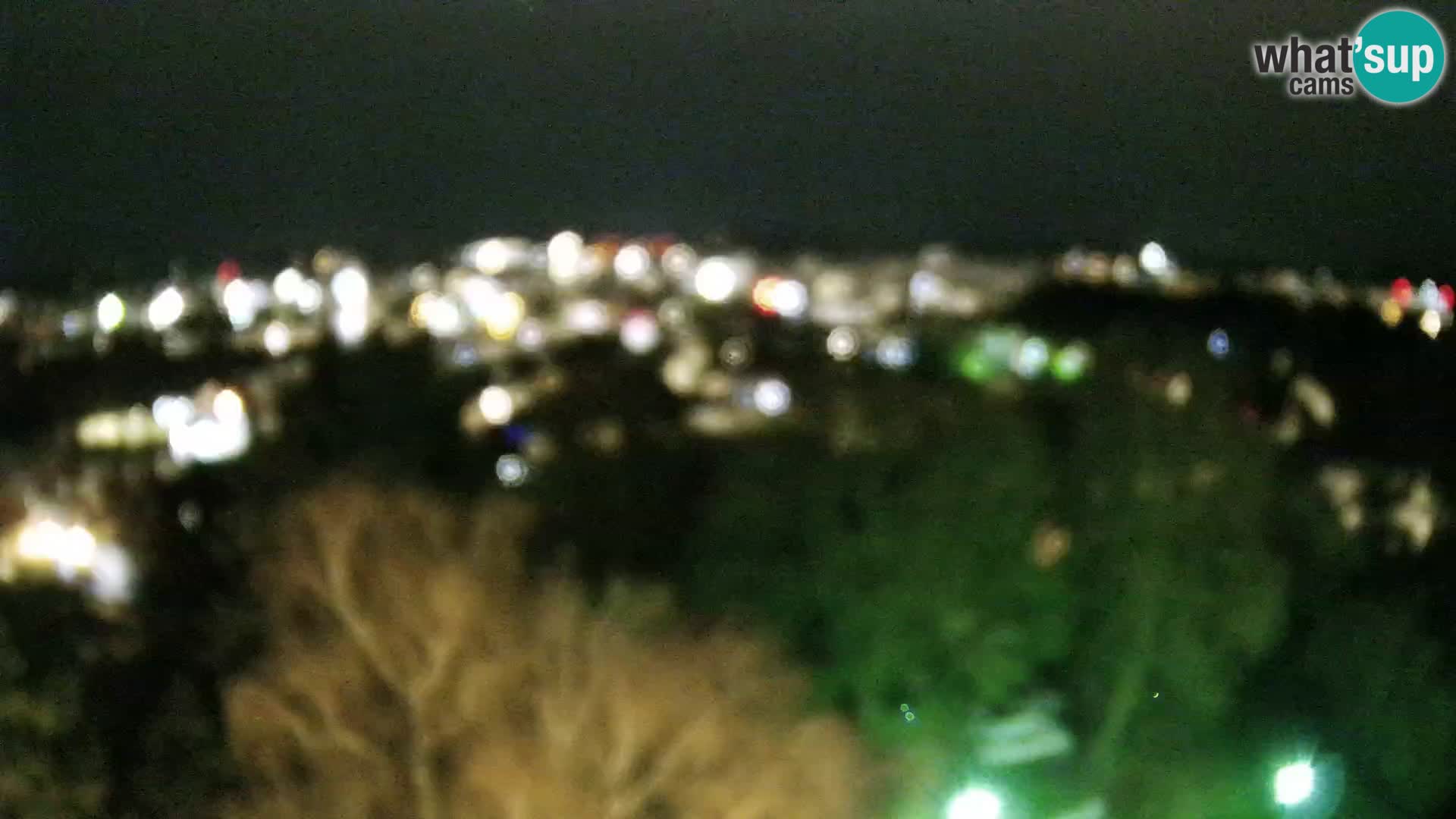 Spletna kamera Karlovac Dubovac grad – Pogled v živo na zgodovinsko znamenitost Karlovca